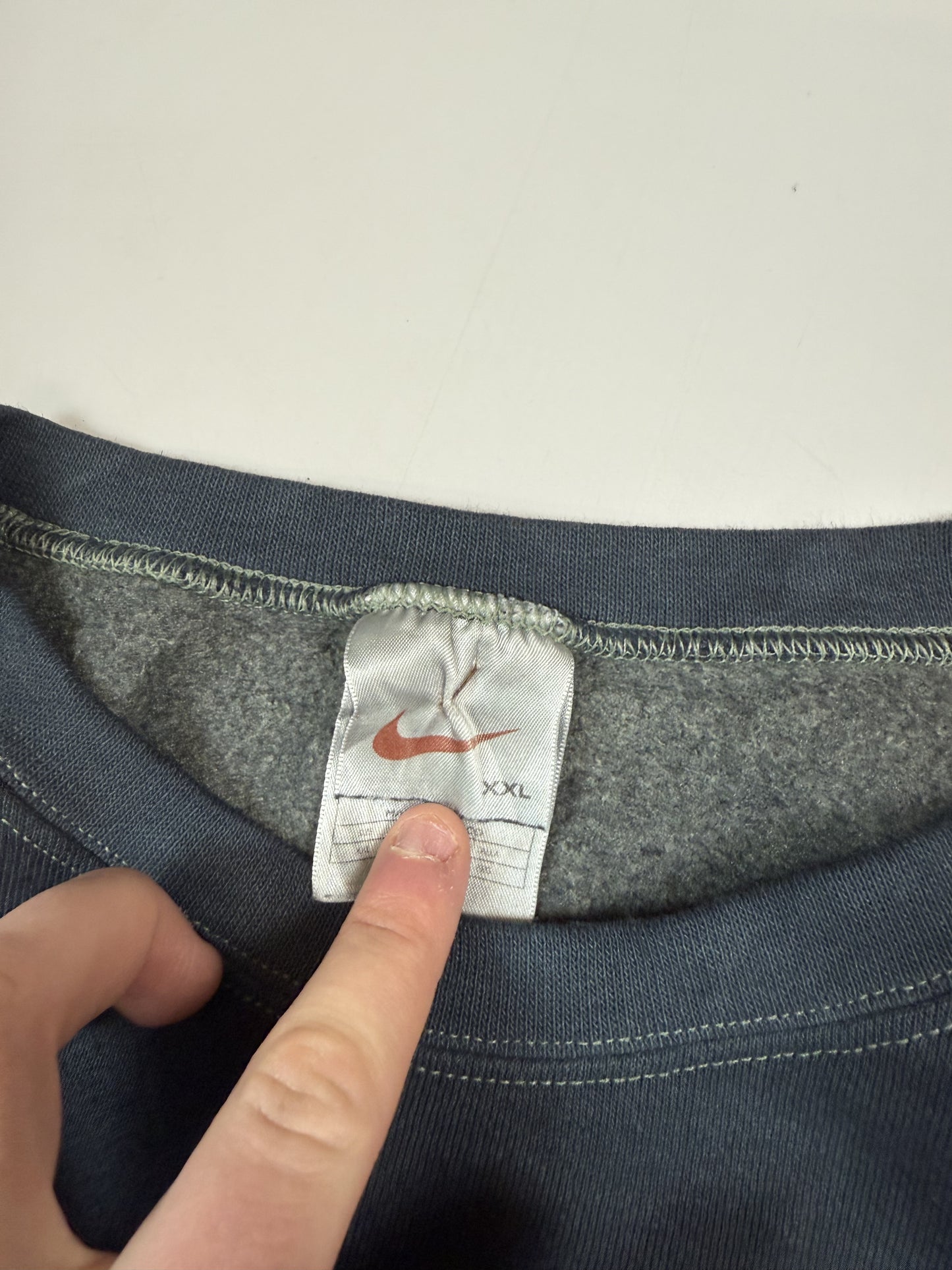 Vintage 90s Nike mini swoosh sweatshirt (XXL)