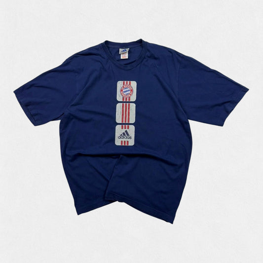 Vintage 90s Adidas Bayern Munich graphic tee (L)