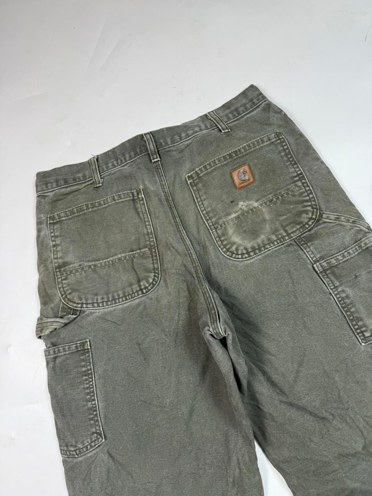 Vintage Carhartt baggy carpenter pants (W32)