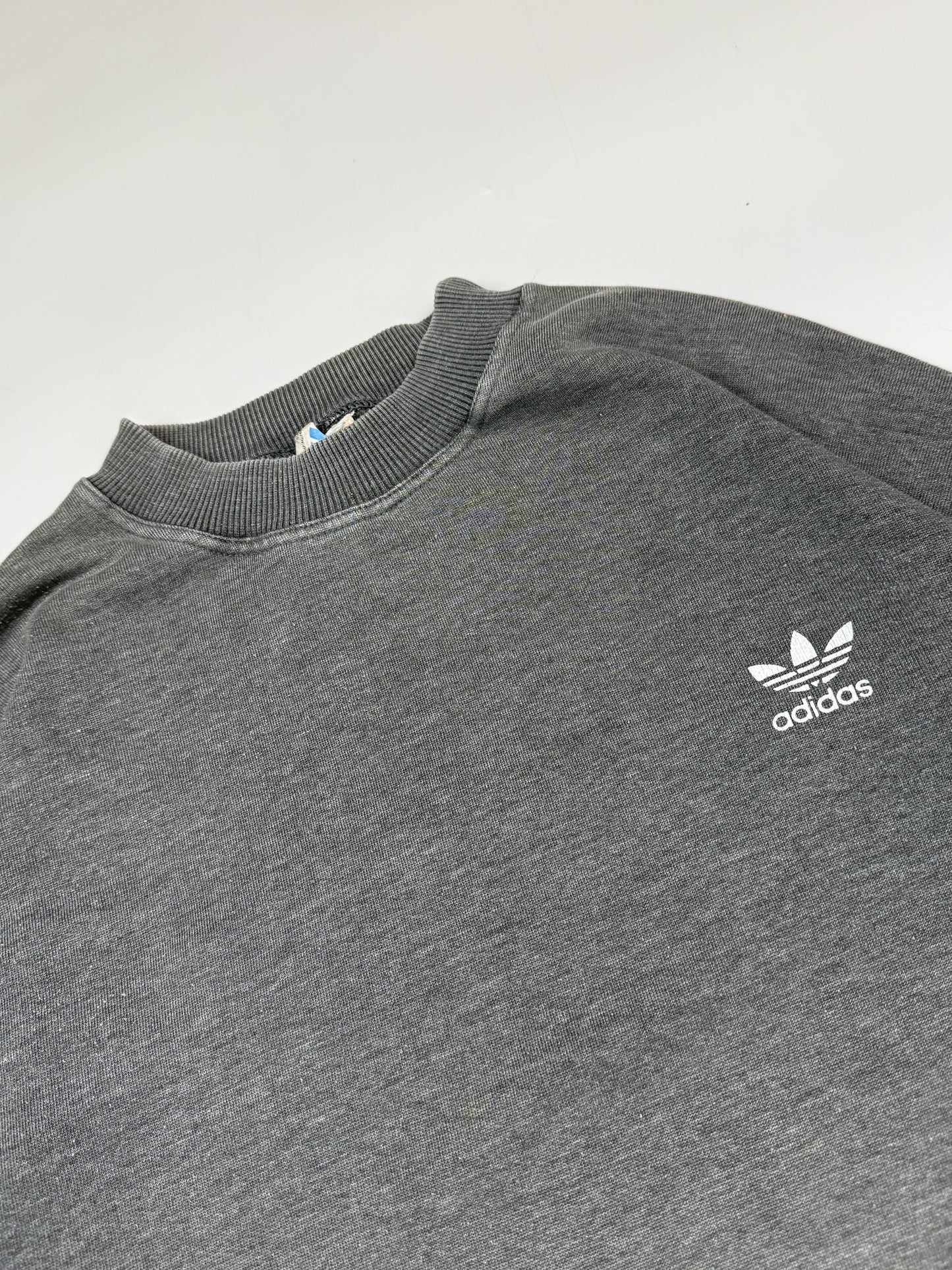 Vintage 80s Adidas originals small logo sweatshirt (L)