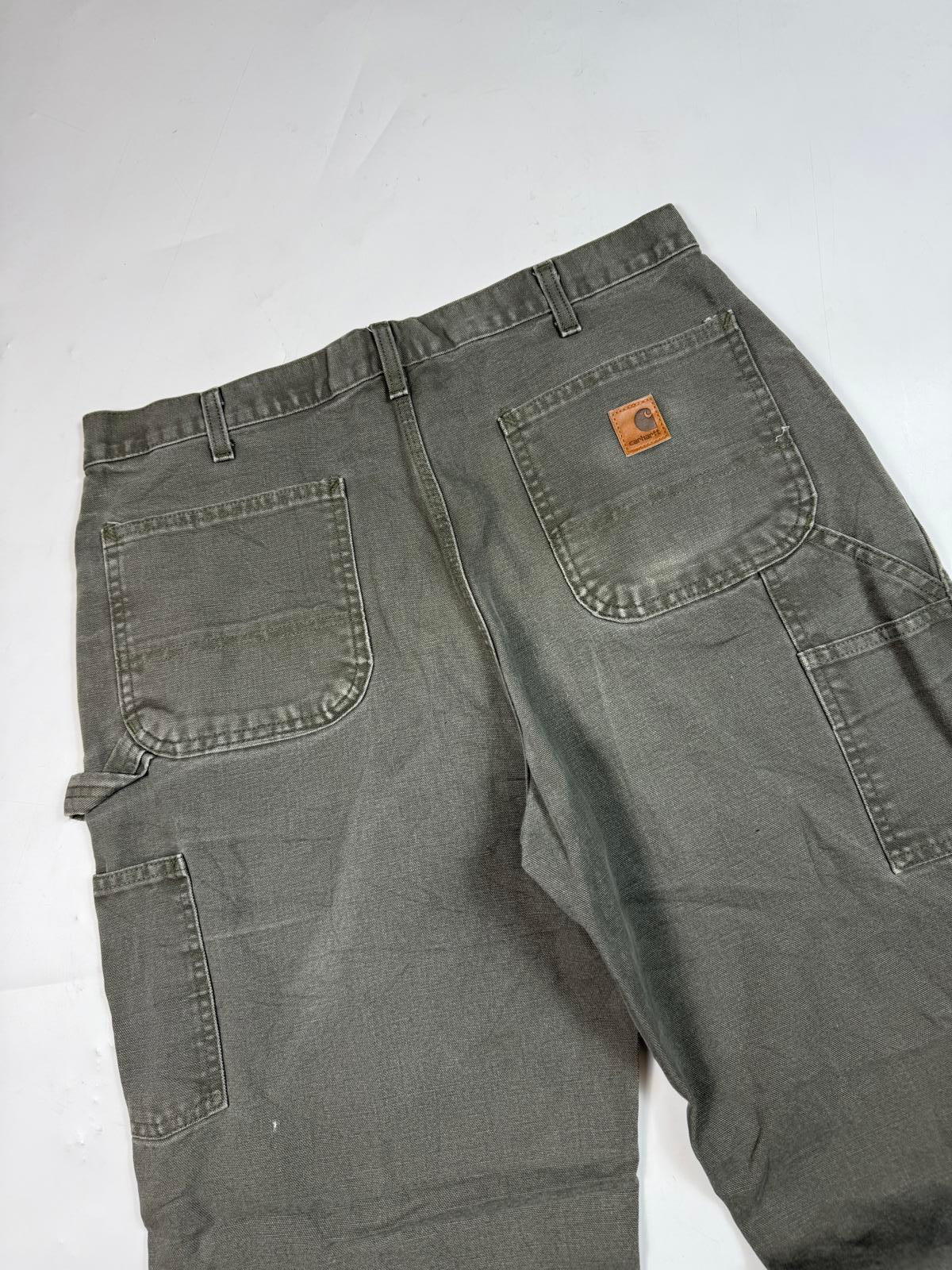 Carhartt baggy carpenter pants (W36)