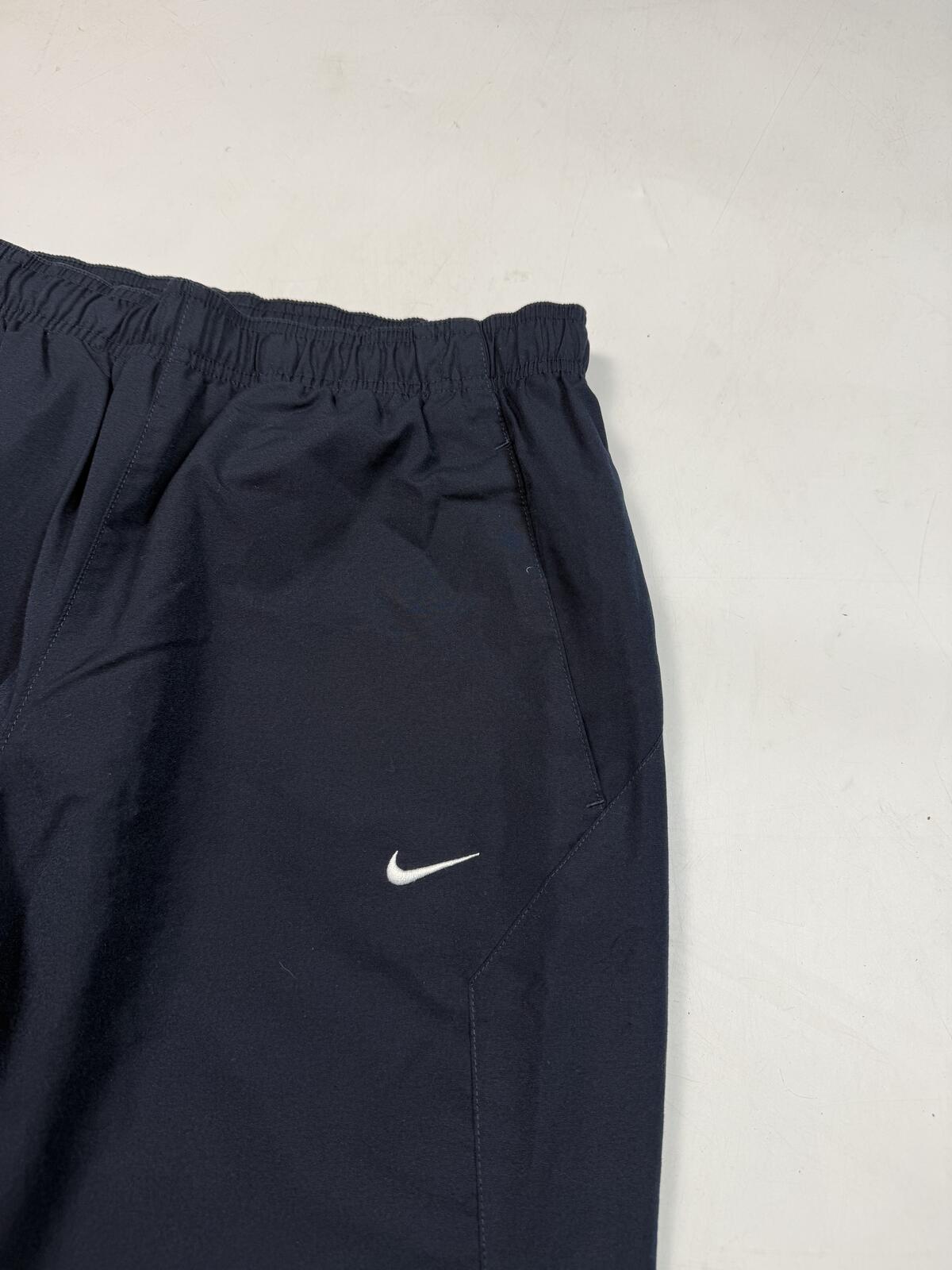 Vintage Y2K Nike baggy track pants (M)