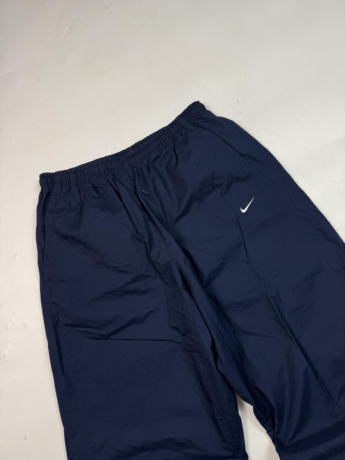 Vintage Nike waterproof baggy track pants (L)