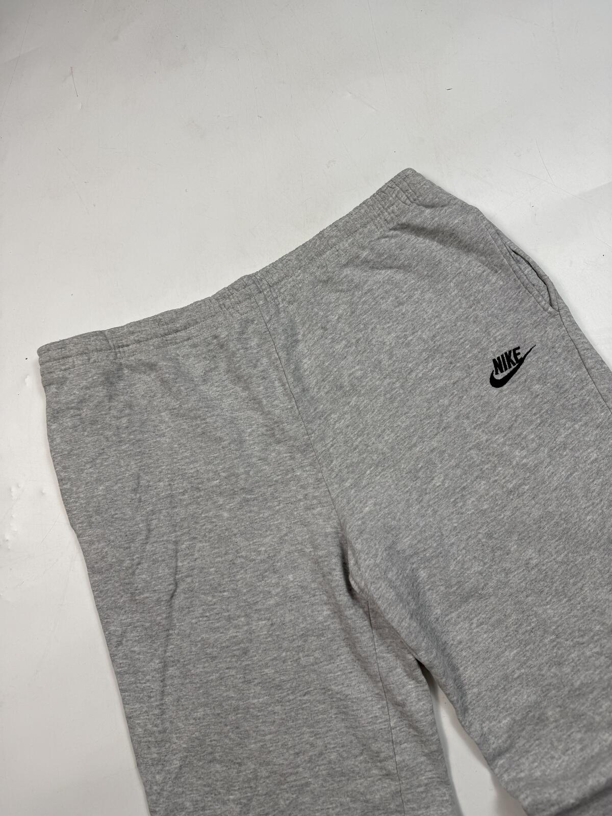 Vintage 90s Nike baggy joggers (L)