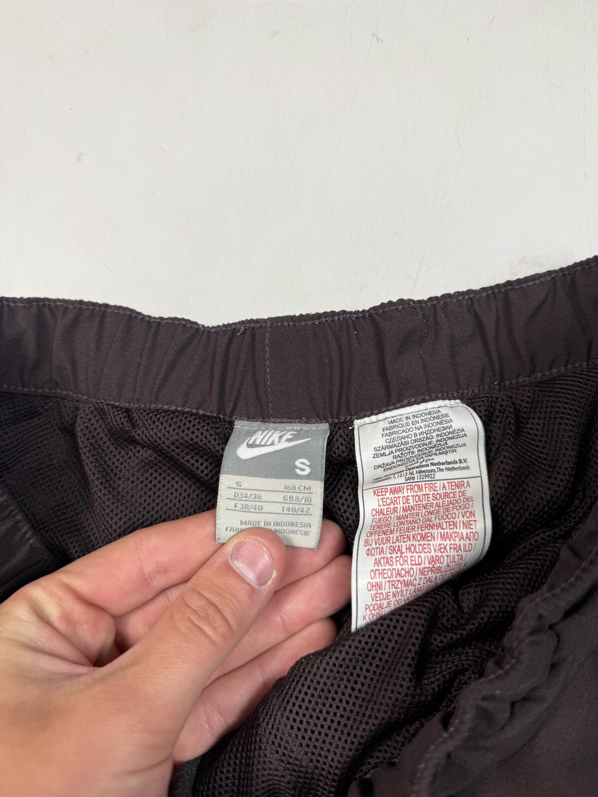 Vintage Y2K Nike baggy track pants (S)