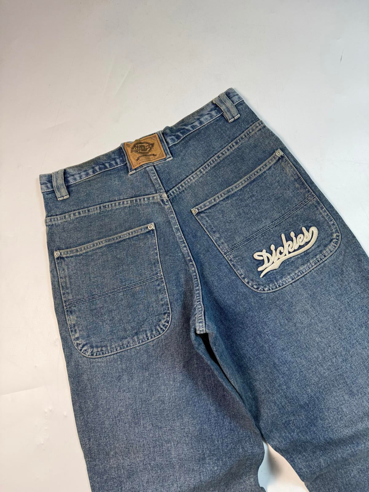 Vintage Dickies spell out baggy jeans (W34)