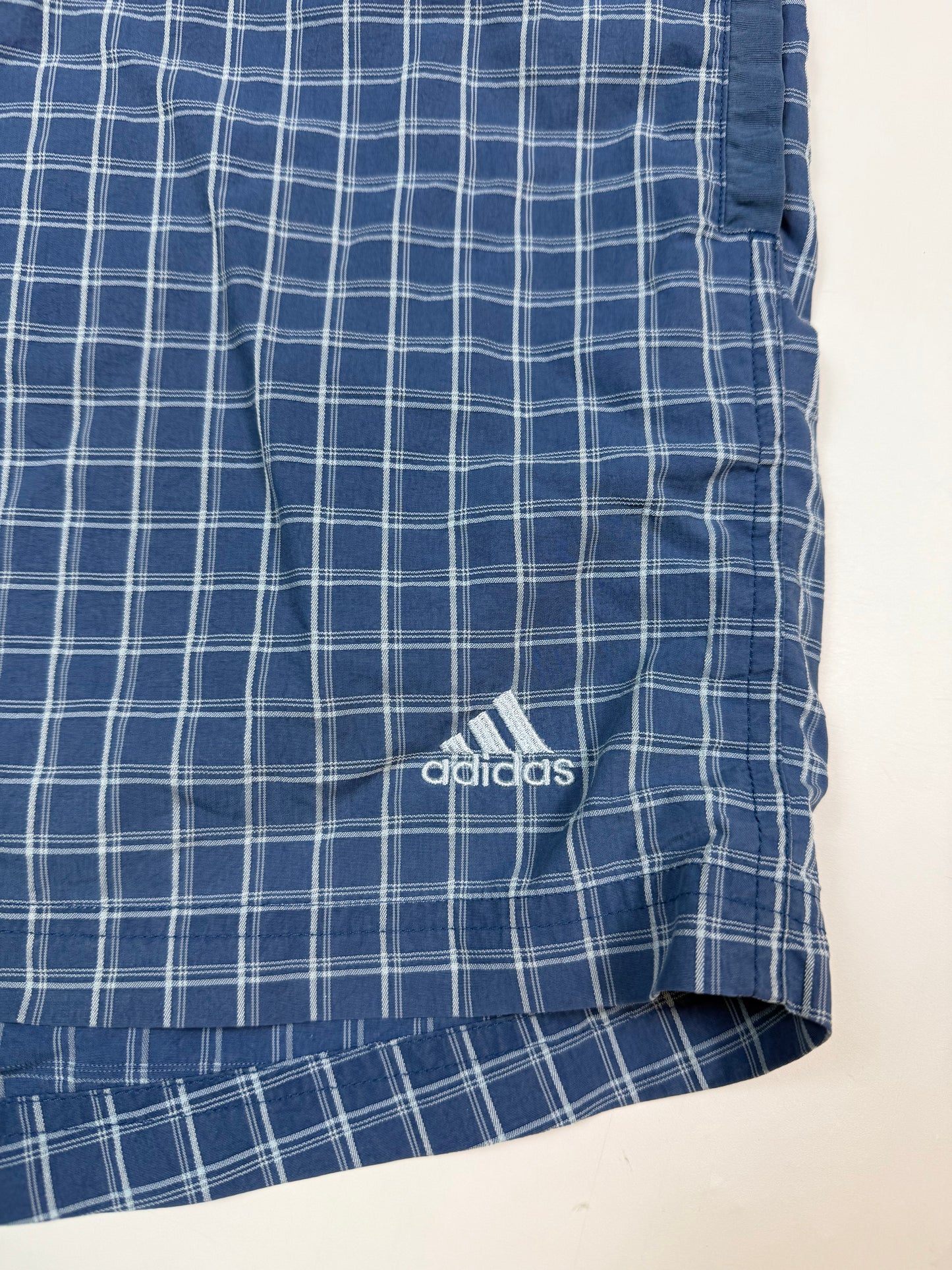 Vintage Adidas checkered sport shorts (L)