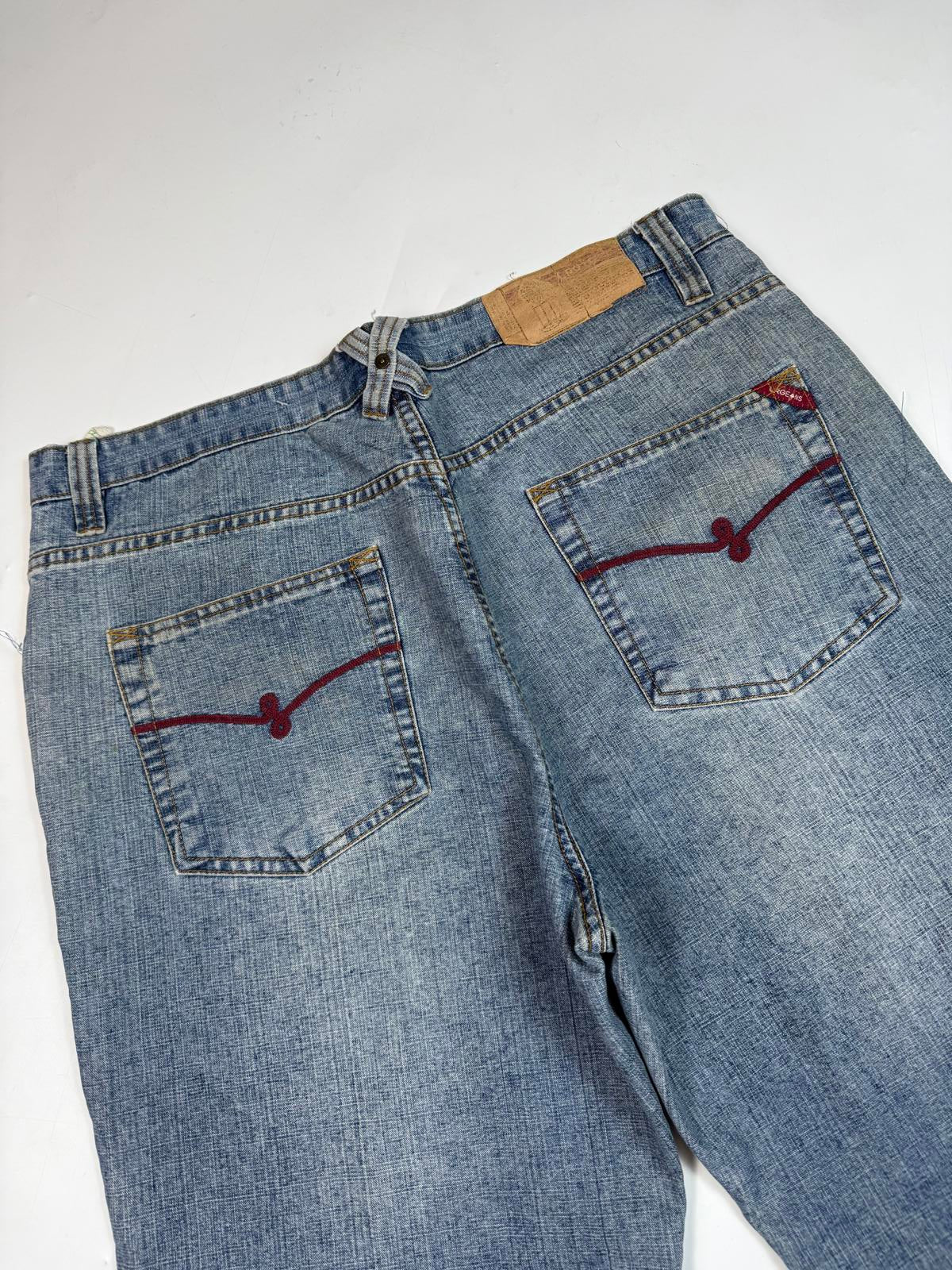 Vintage Y2K baggy hip hop Jeans (W38)