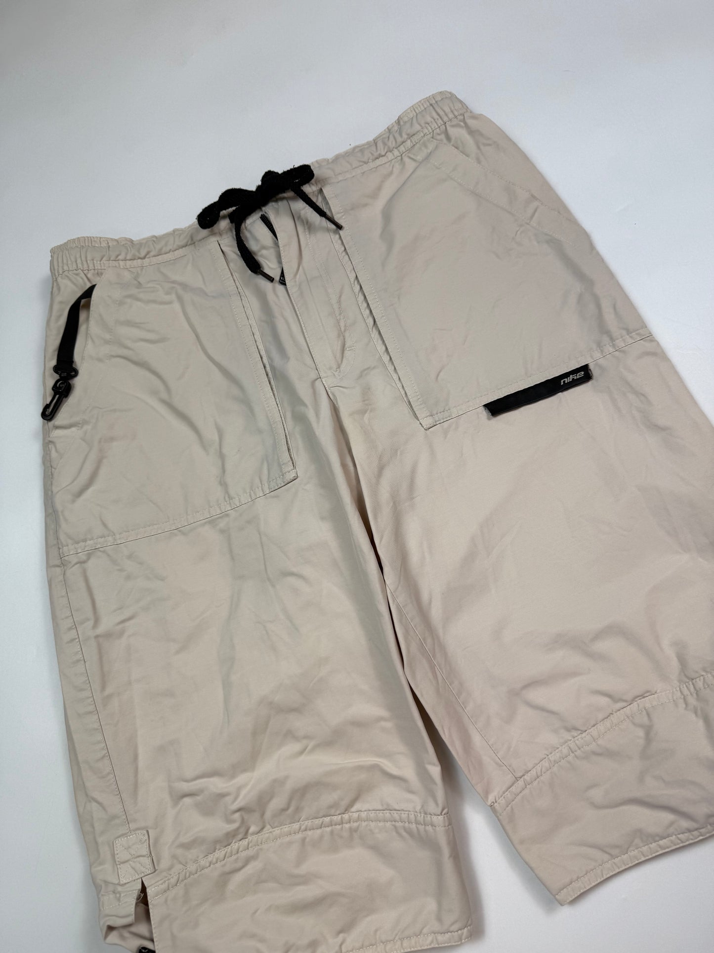 Vintage Nike baggy technical shorts (M)