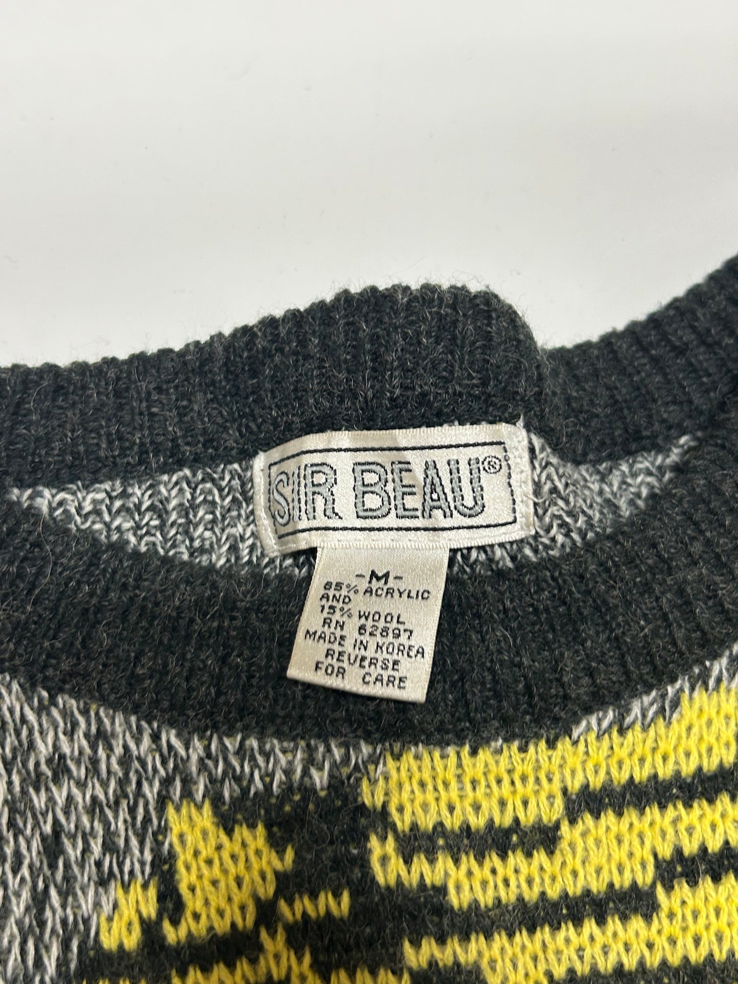 Abstract knit sweater (M)