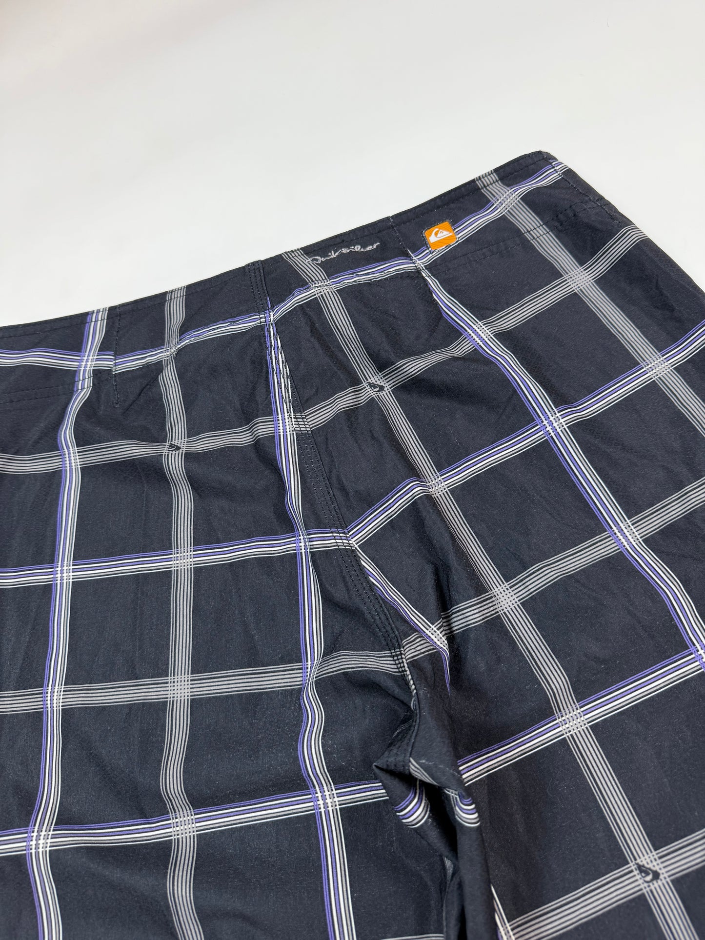 Vintage Quiksilver baggy checkered shorts (W32)