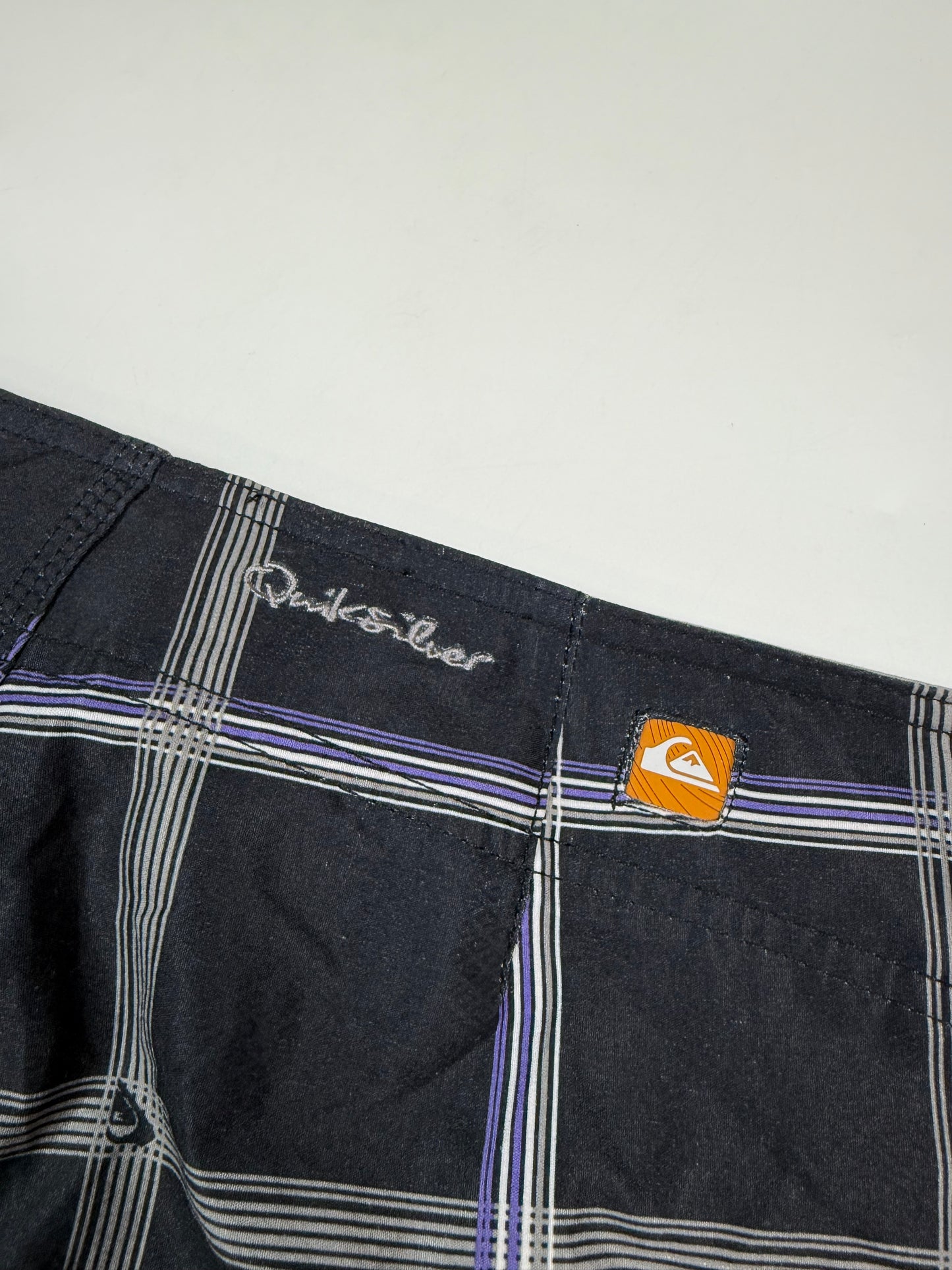Vintage Quiksilver baggy checkered shorts (W32)