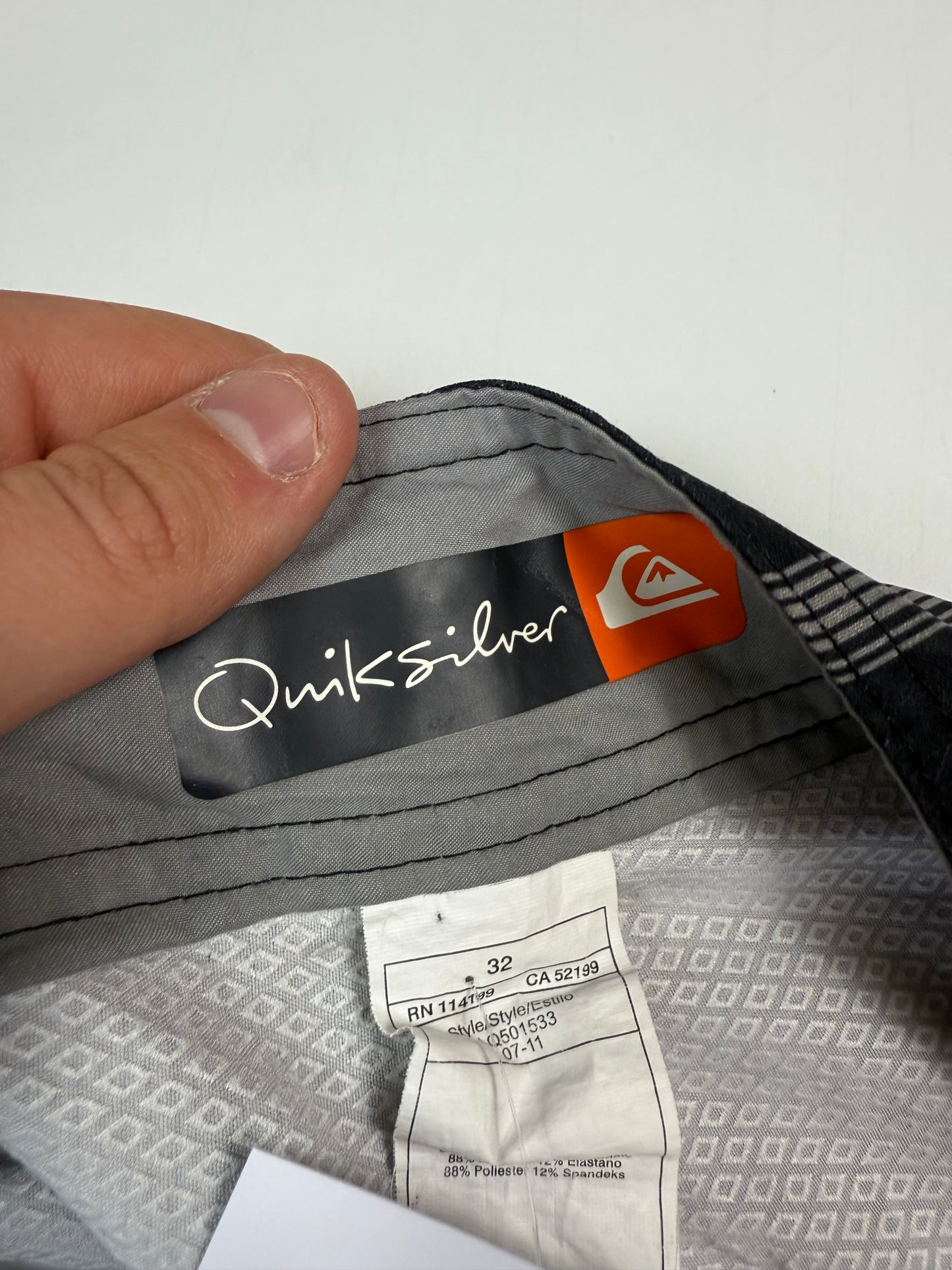 Vintage Quiksilver baggy checkered shorts (W32)