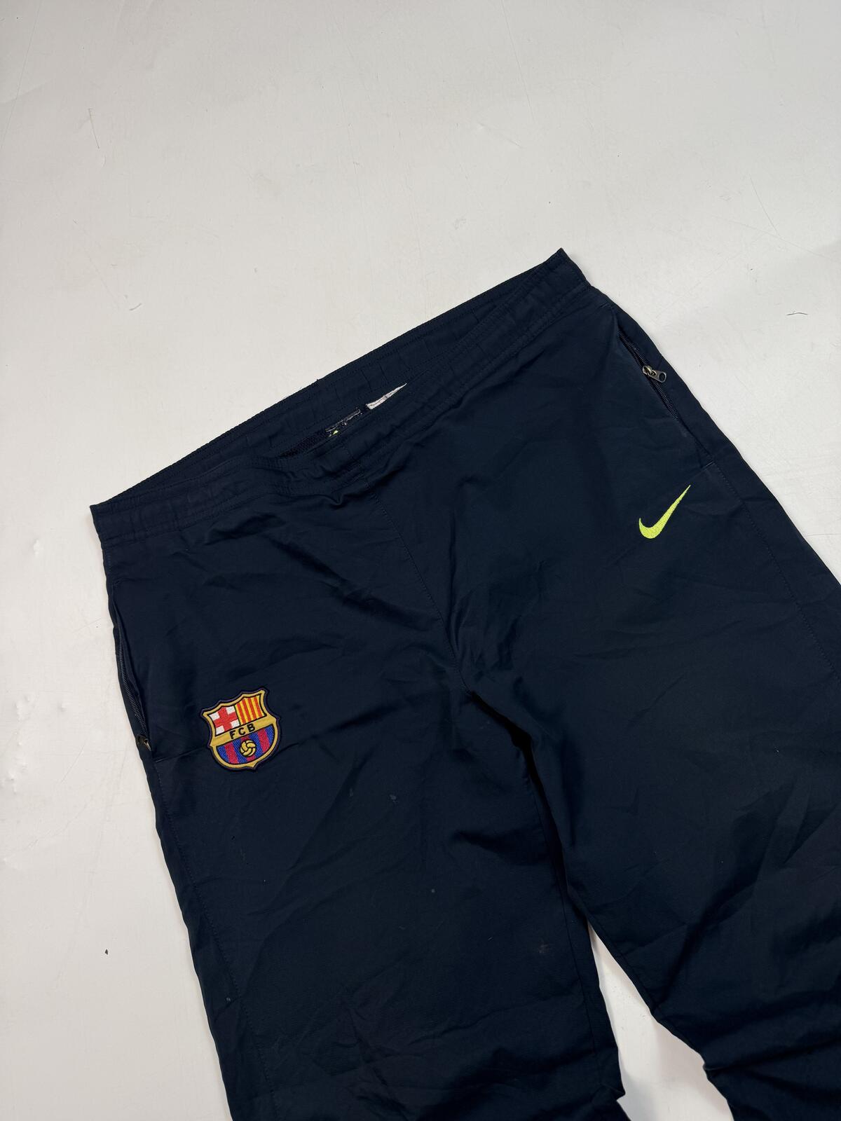 Vintage Barcelona Nike football baggy track pants (M)