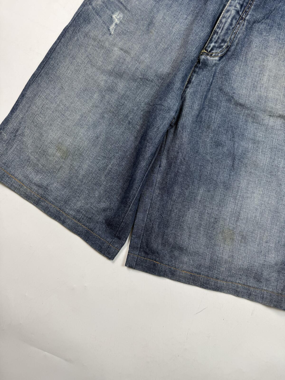 Vintage Y2K Rocawear baggy hip hop jorts (W36)