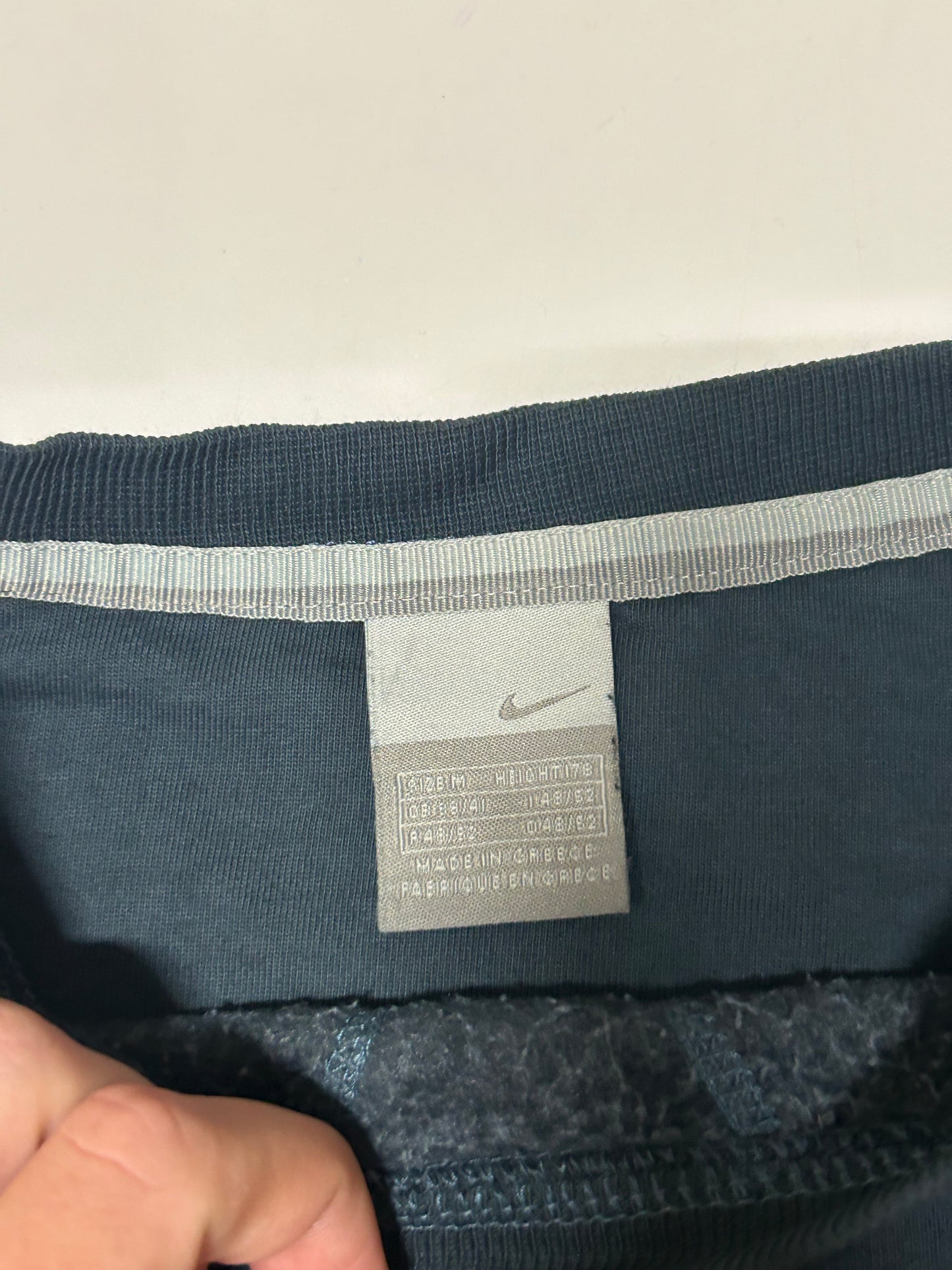 Vintage Nike mini swoosh sweatshirt (M)