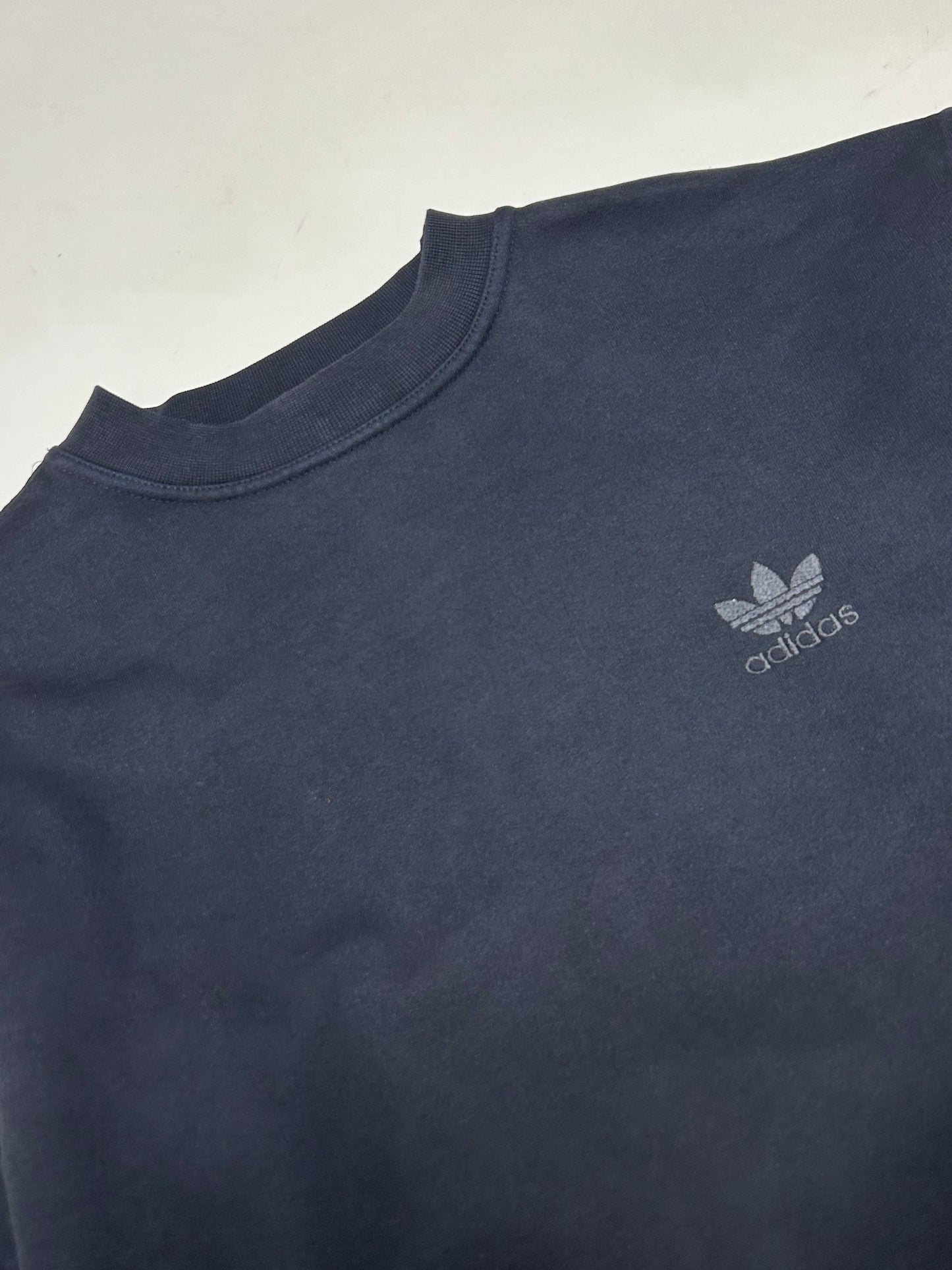 Vintage 90s Adidas originals small logo sweatshirt (L)