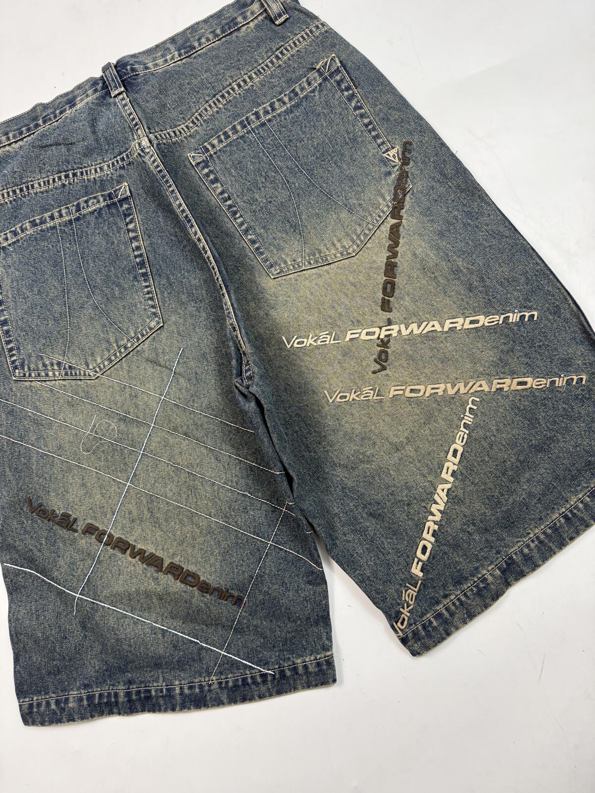 Vintage Y2K Vokal baggy hip hop jorts (W36)