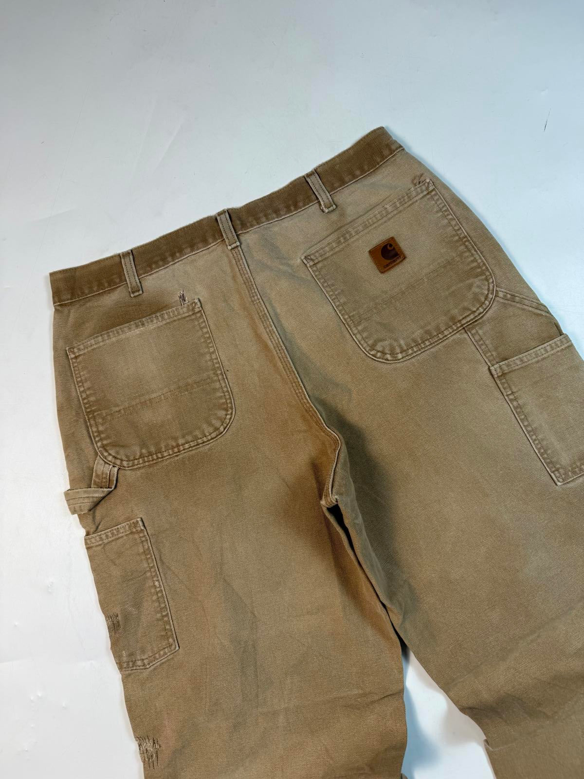 Carhartt baggy carpenter pants (W36)