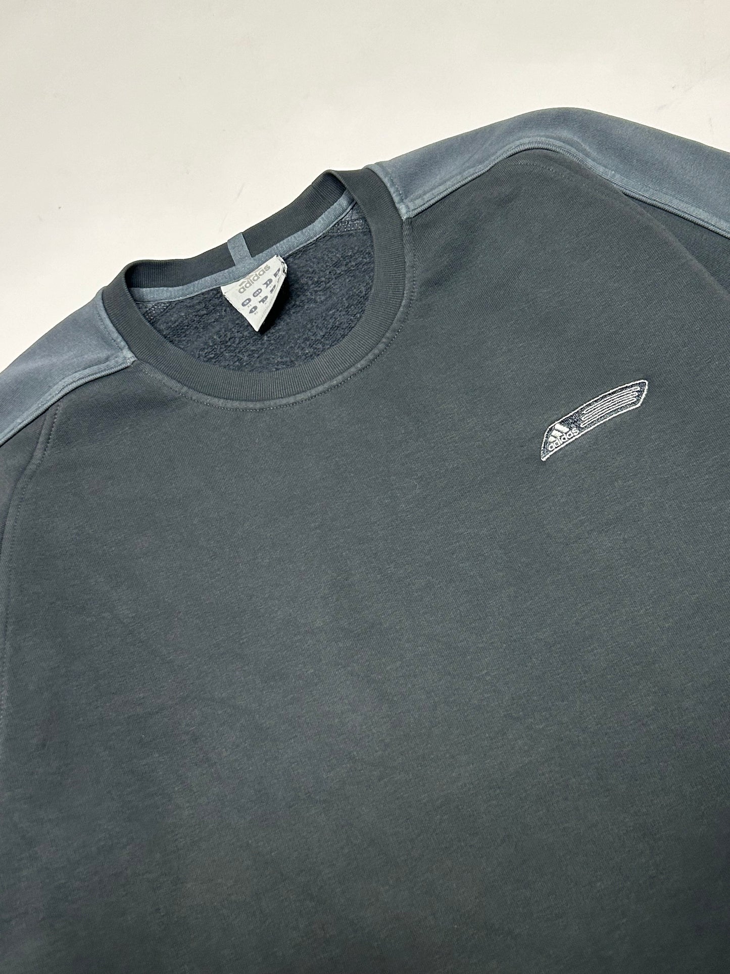 Vintage Adidas sweatshirt (XL)