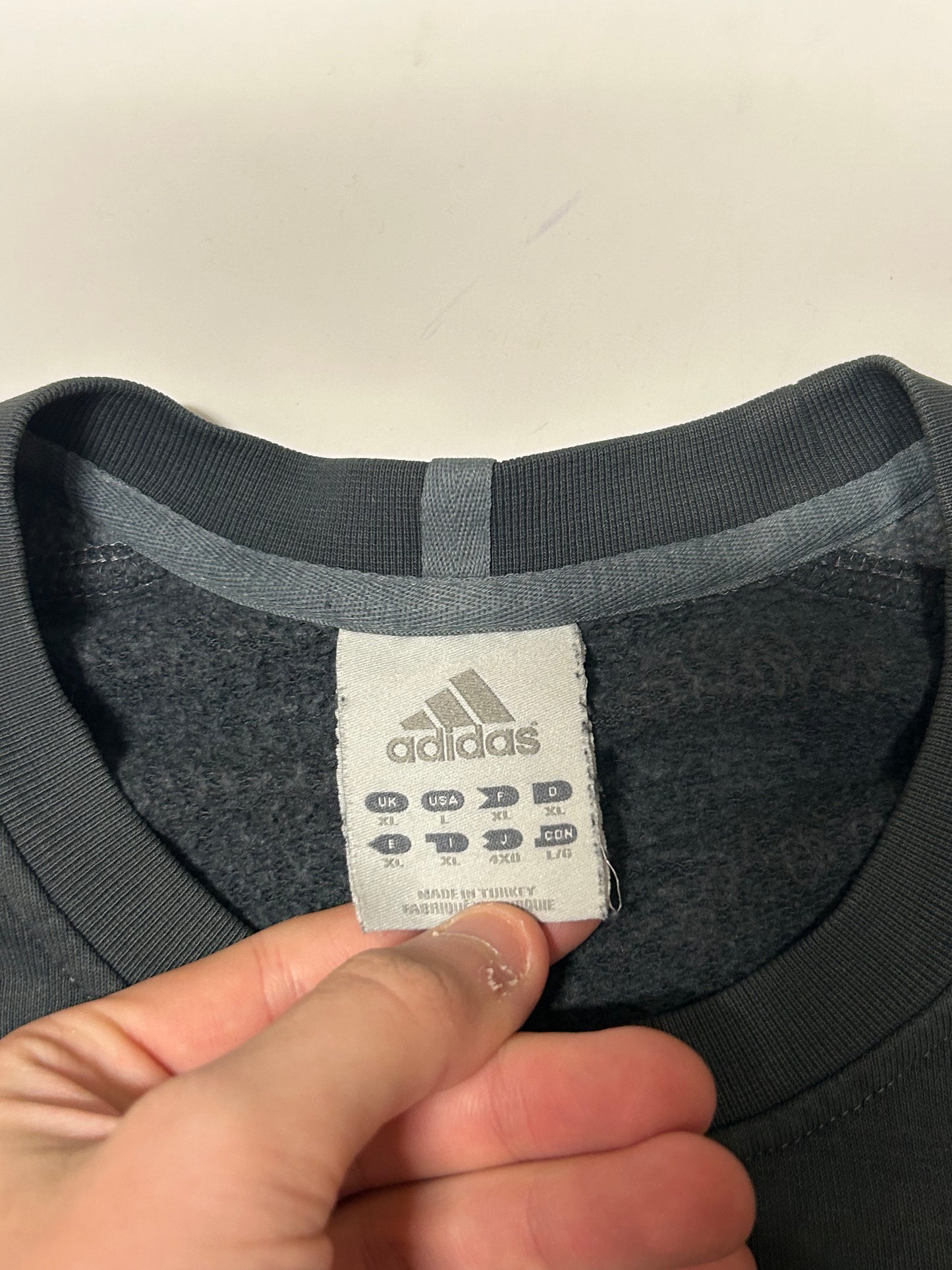 Vintage Adidas sweatshirt (XL)