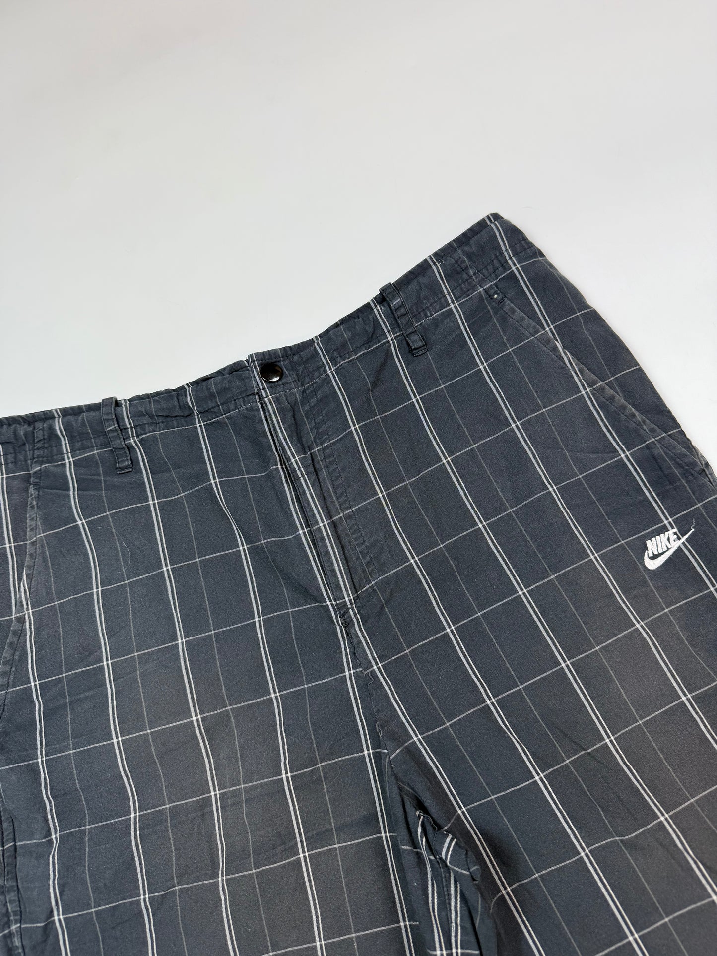 Vintage Nike baggy checkered shorts (S)