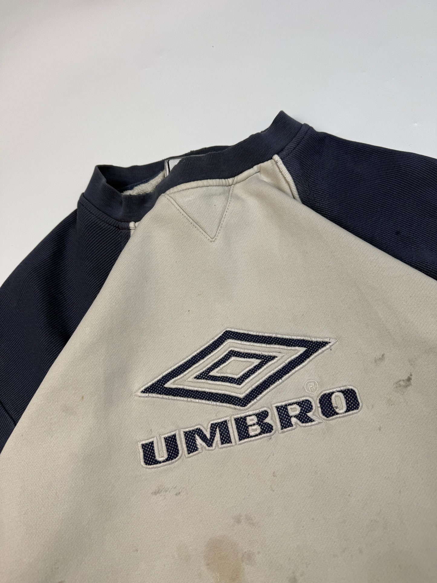 Vintage Umbro centre logo sweatshirt (L)