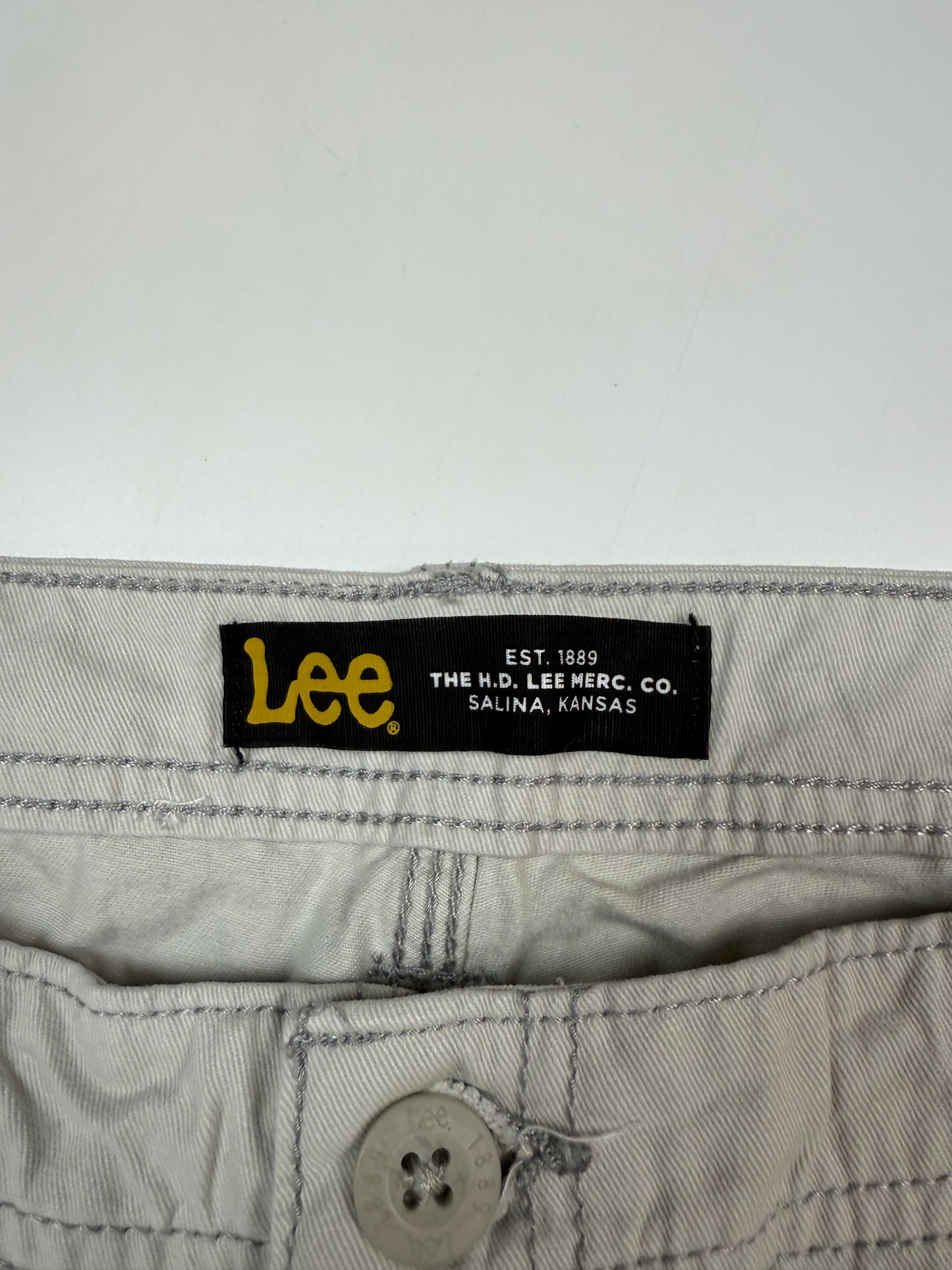 Vintage Lee baggy cargo shorts (W34)