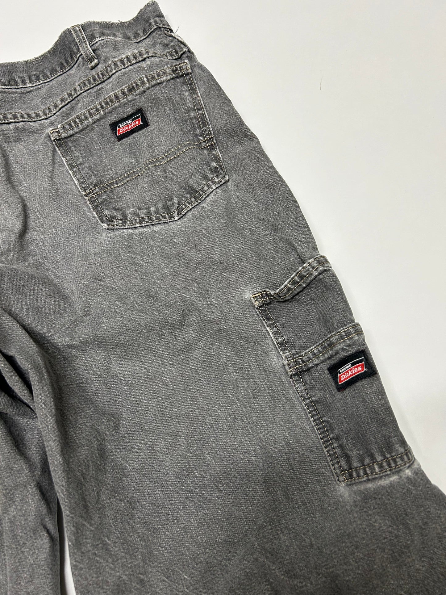 Dickies baggy carpenter jorts (W40)