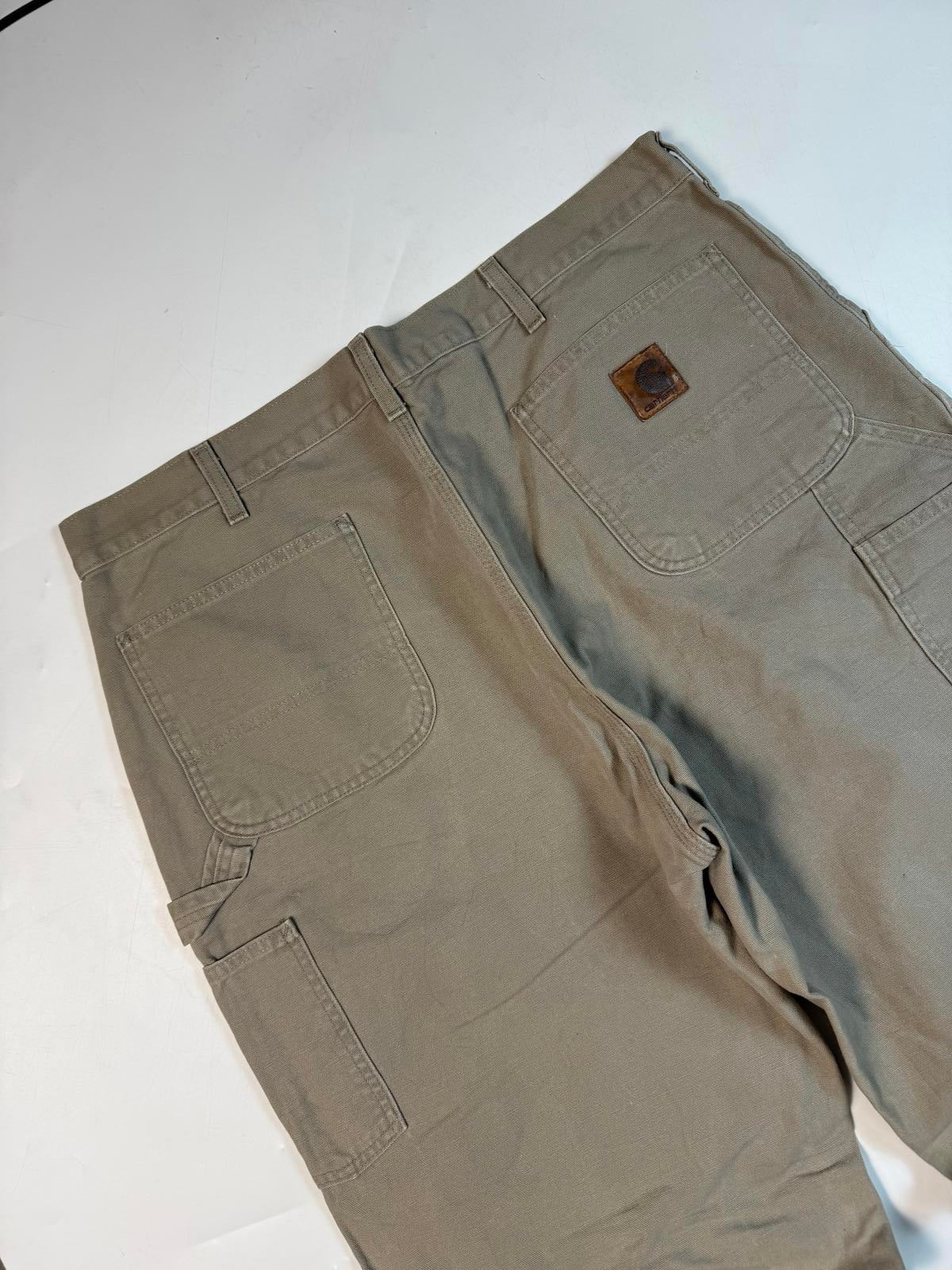 Vintage Carhartt baggy carpenter pants (W40)