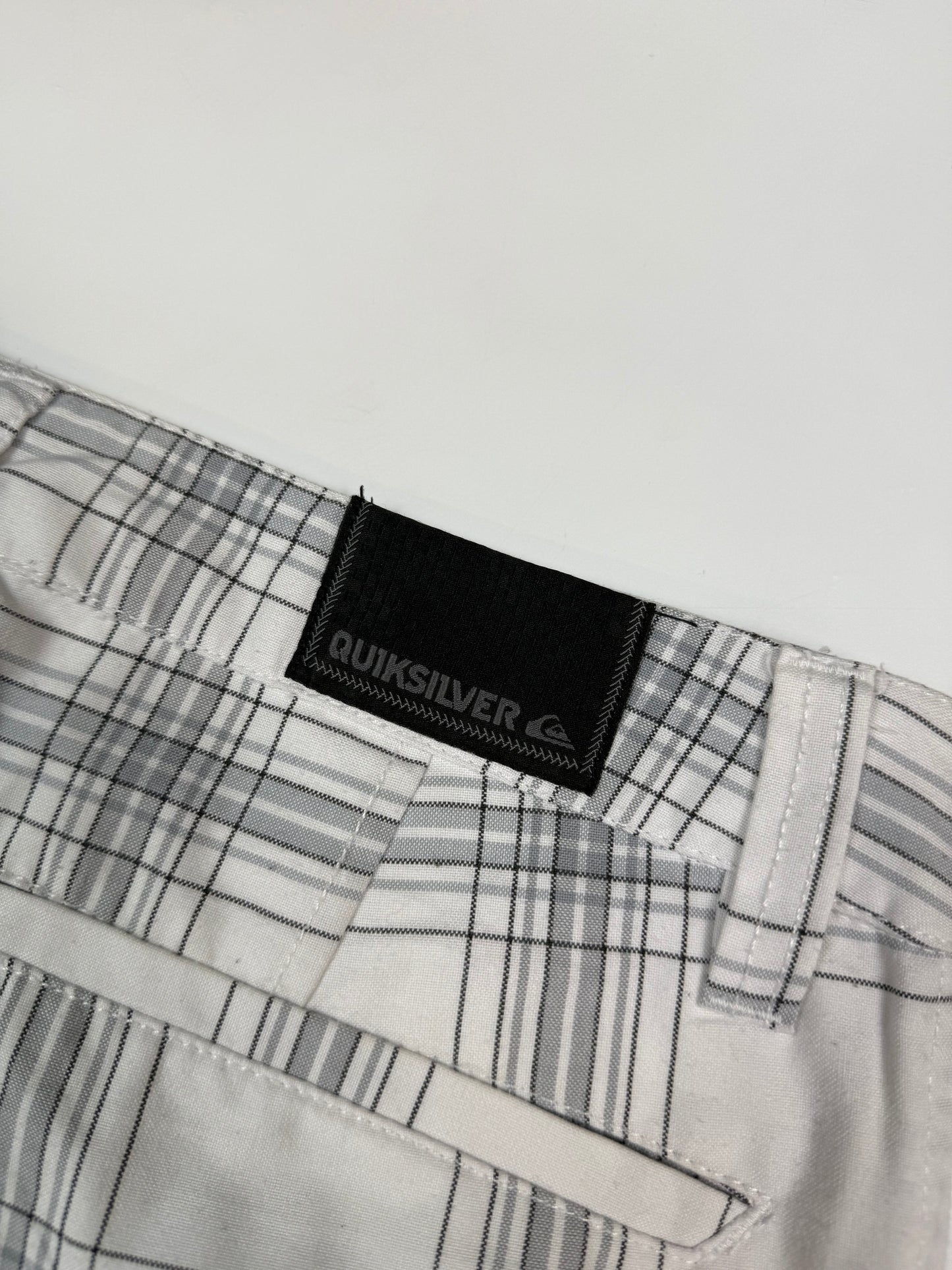 Vintage Quiksilver baggy checkered shorts (W30)