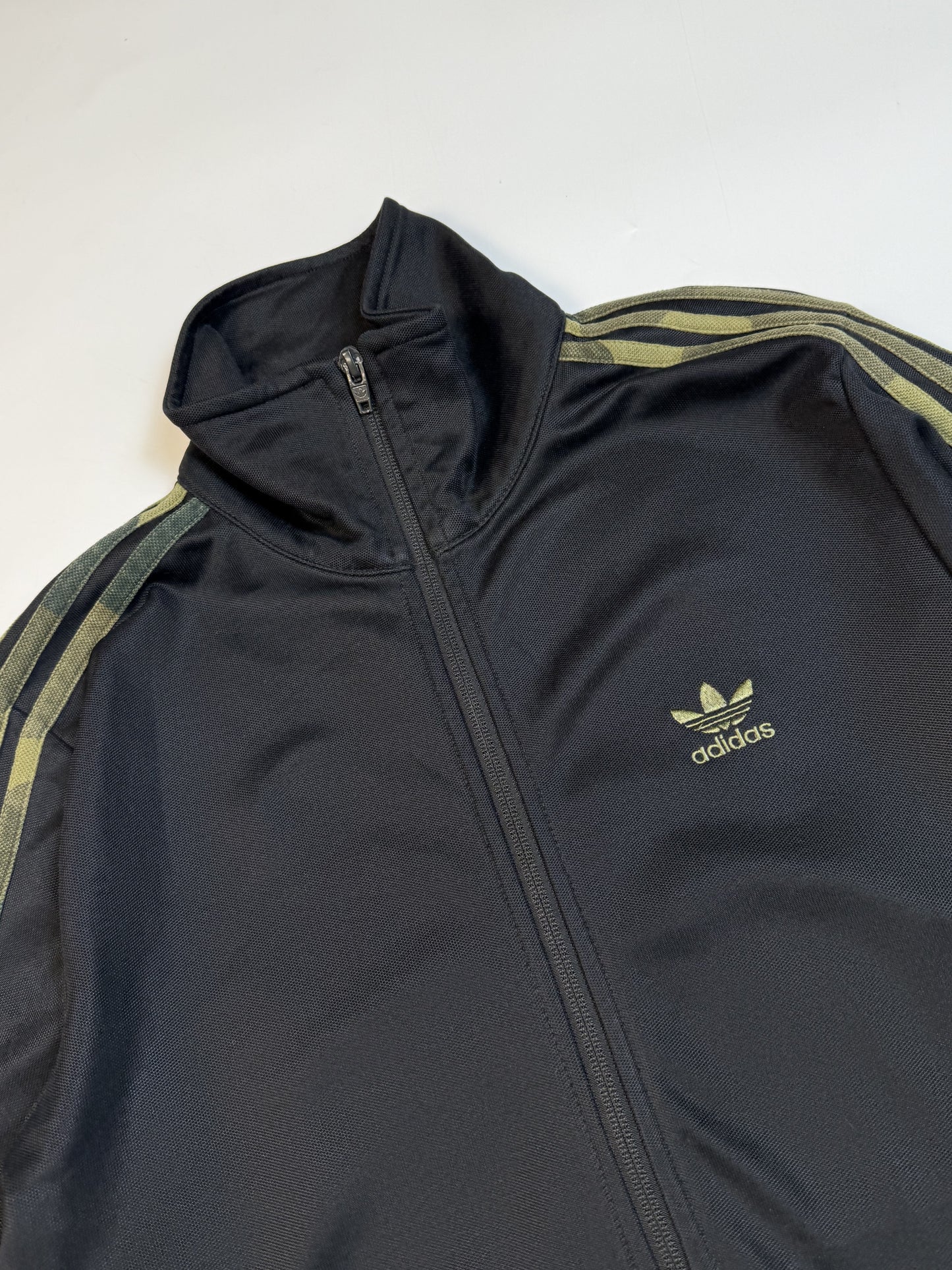 Adidas originals track top (S)
