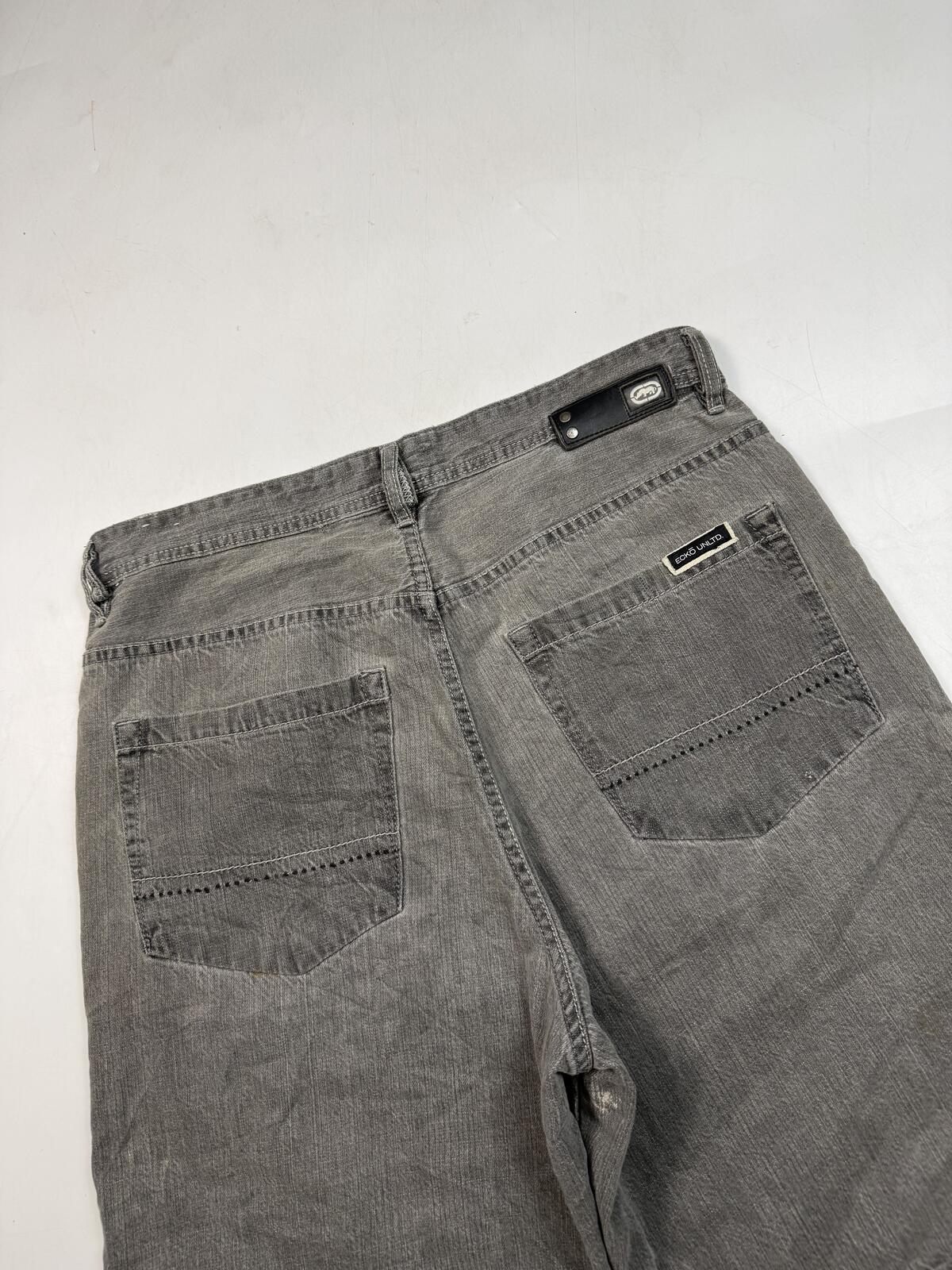 Vintage Y2K Ecko Unltd baggy hip hop jorts (W36)