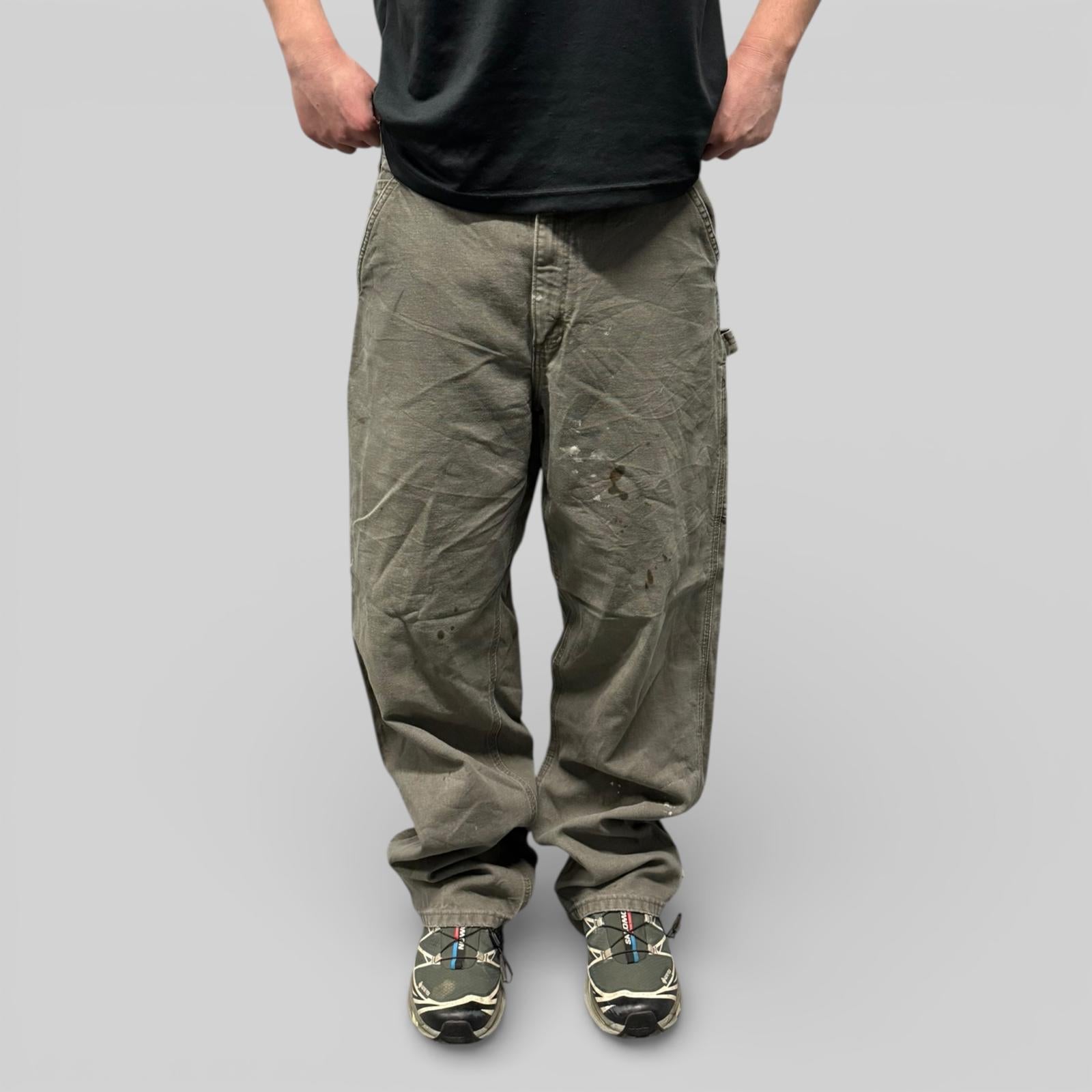 Carhartt baggy carpenter pants (W36)