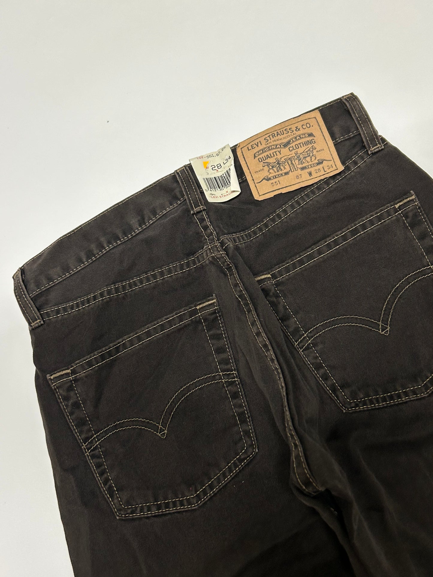 BNWT Levi's 551 jeans (W28)