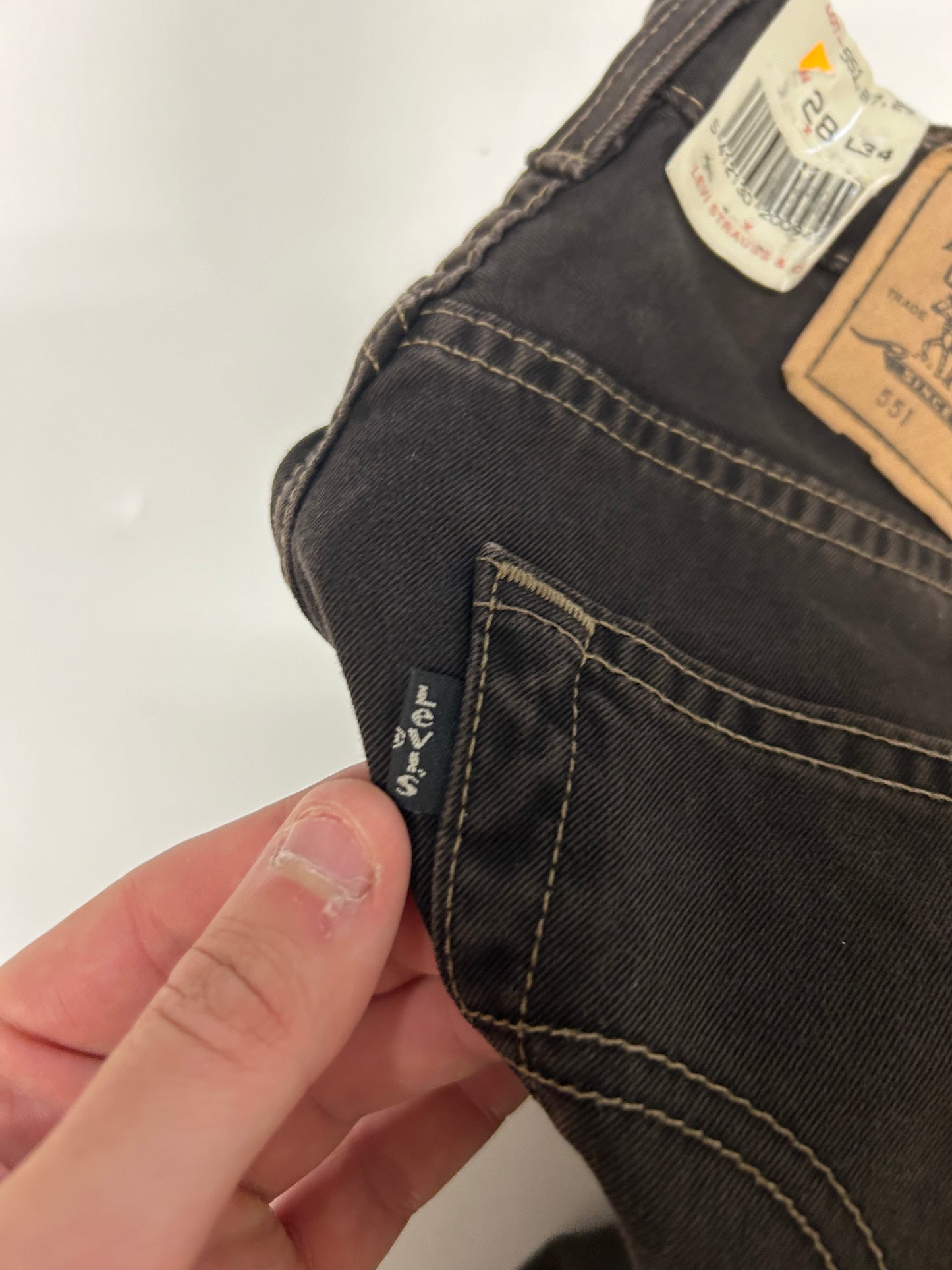 BNWT Levi's 551 jeans (W28)
