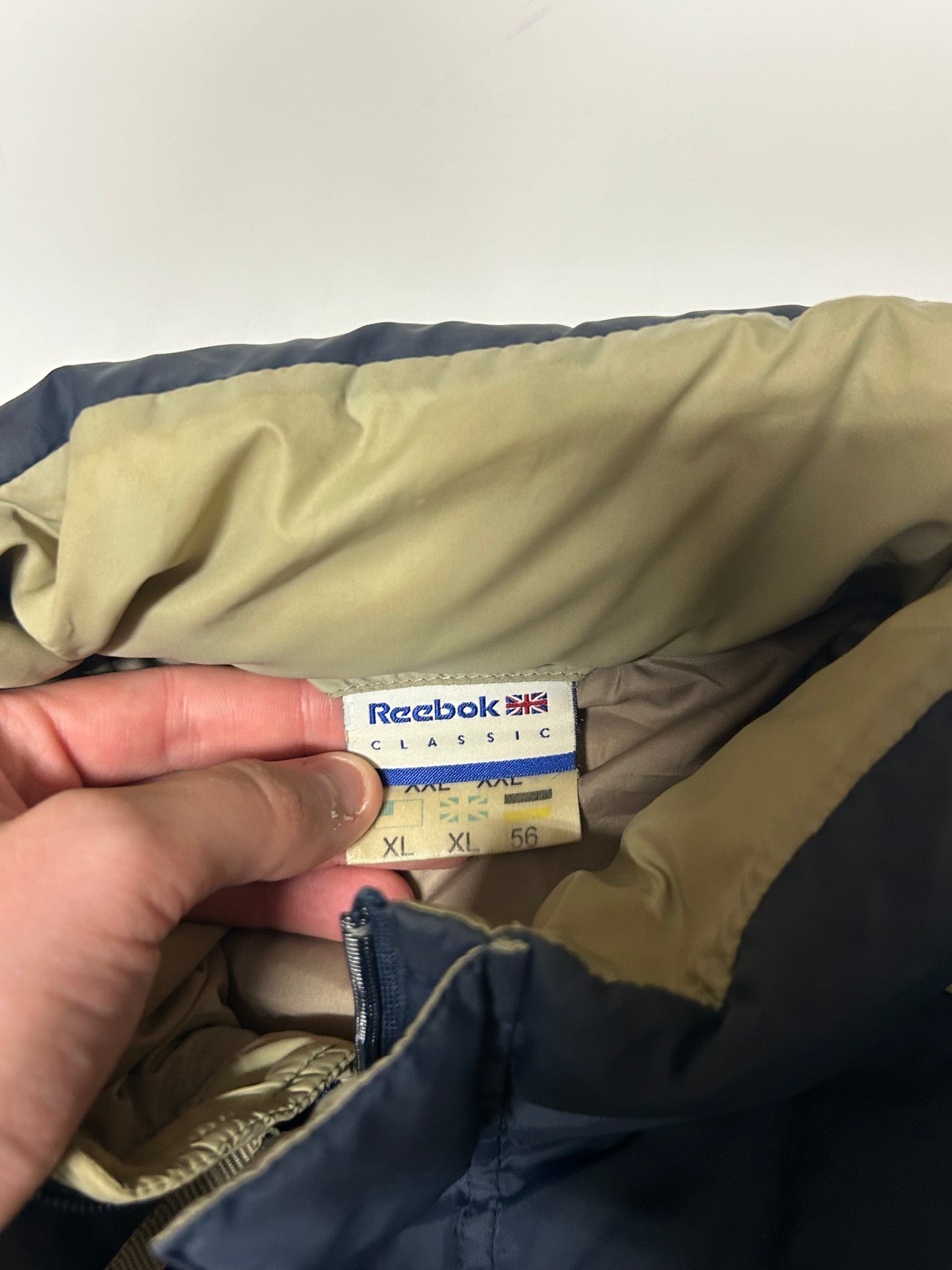 Vintage Reebok classic puffer jacket (XL)