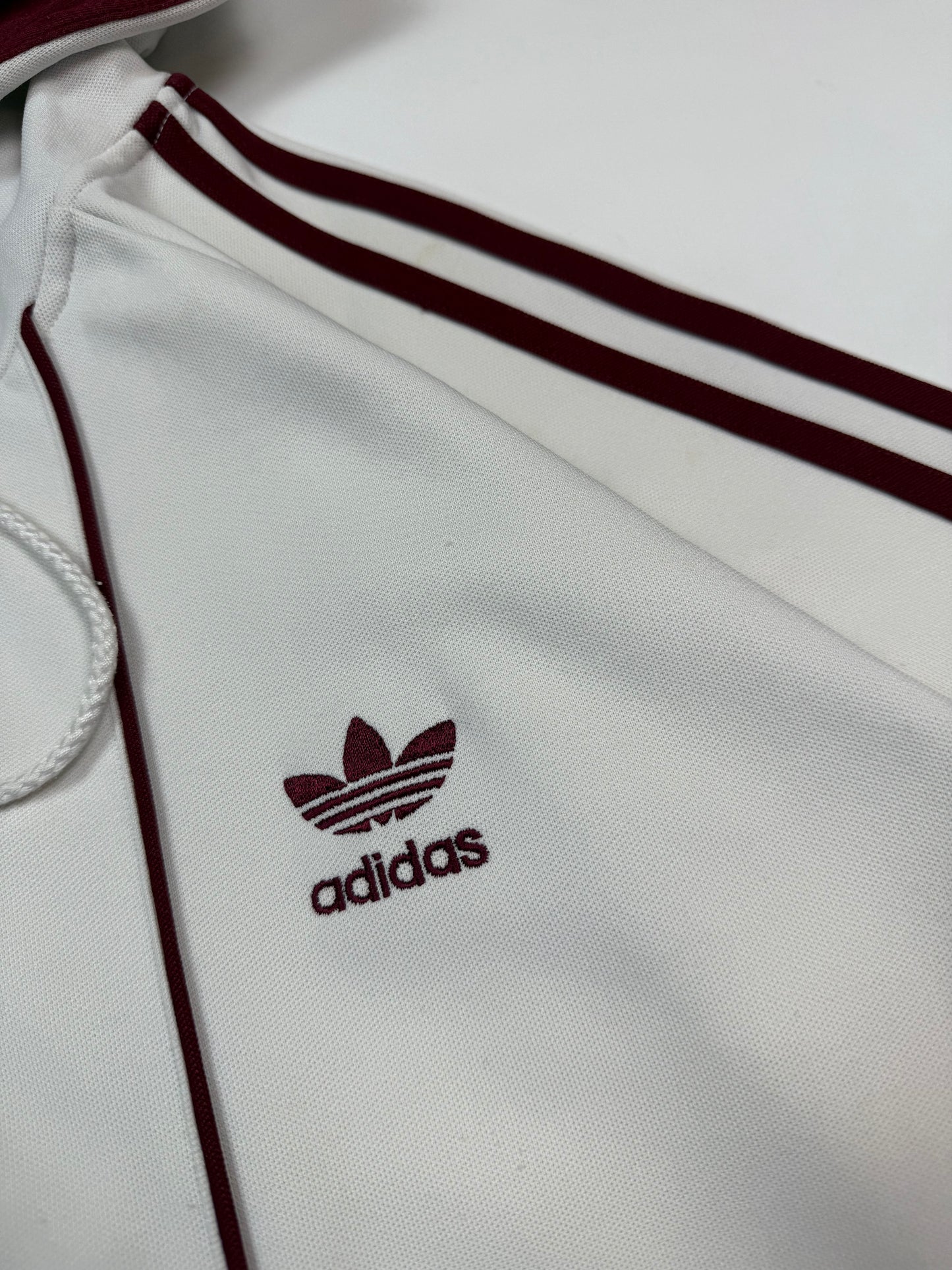 Vintage 90s Adidas originals zip up hoodie (M)