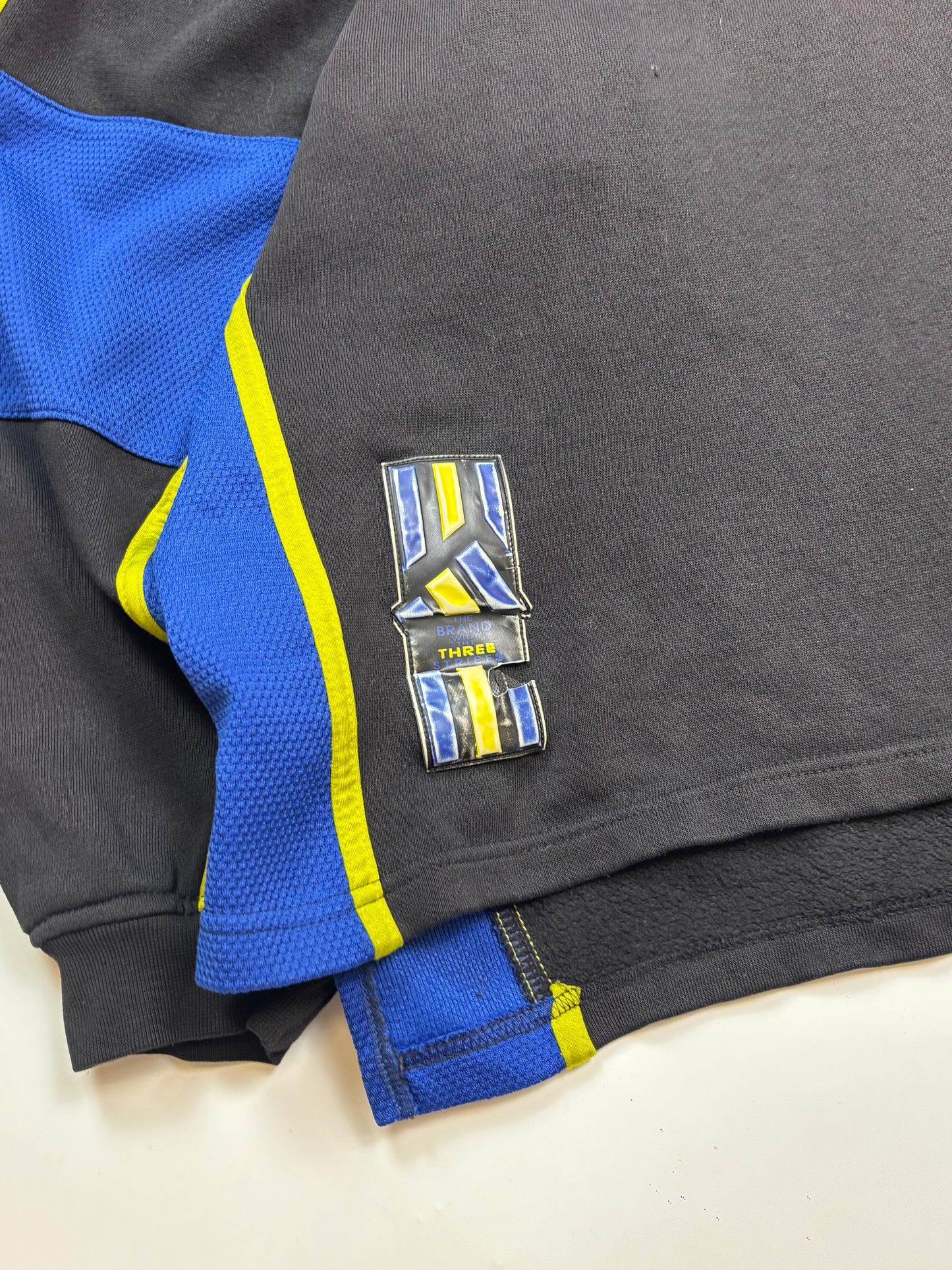 Vintage 90s Adidas sweatshirt (L)