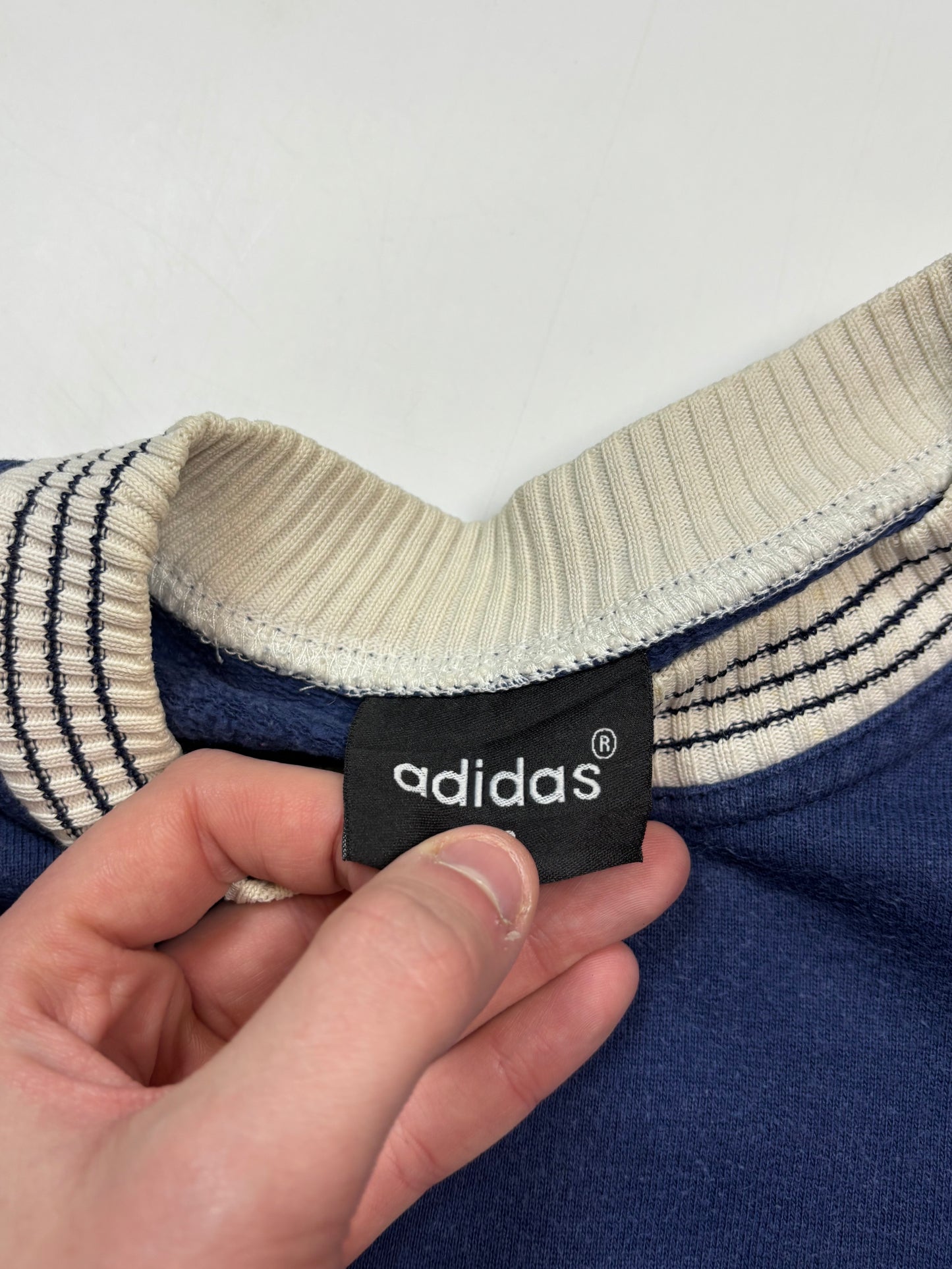 Vintage 90s Adidas originals big logo sweatshirt (M)