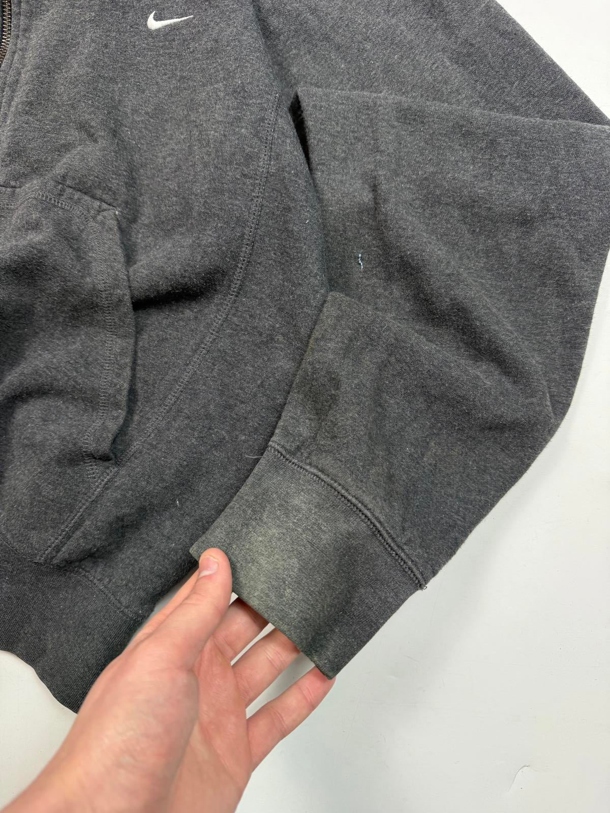 Vintage Nike zip up hoodie (L)