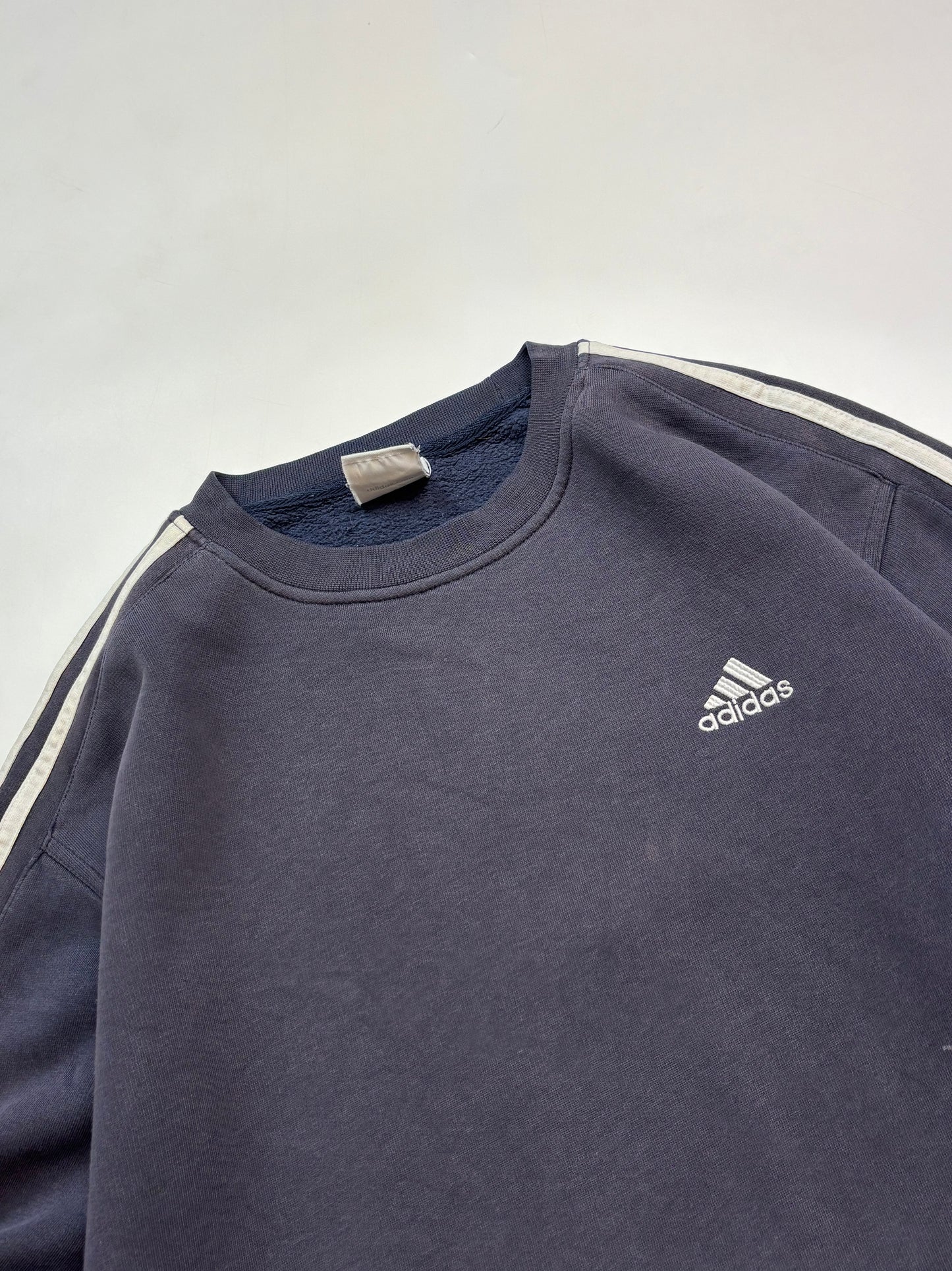 Vintage Adidas small logo sweatshirt (M)