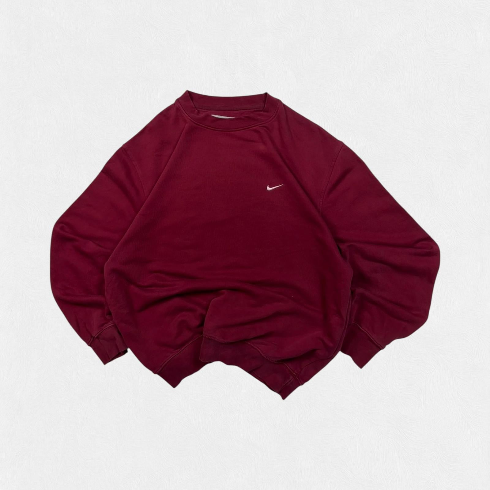Vintage Nike mini swoosh sweatshirt (M)