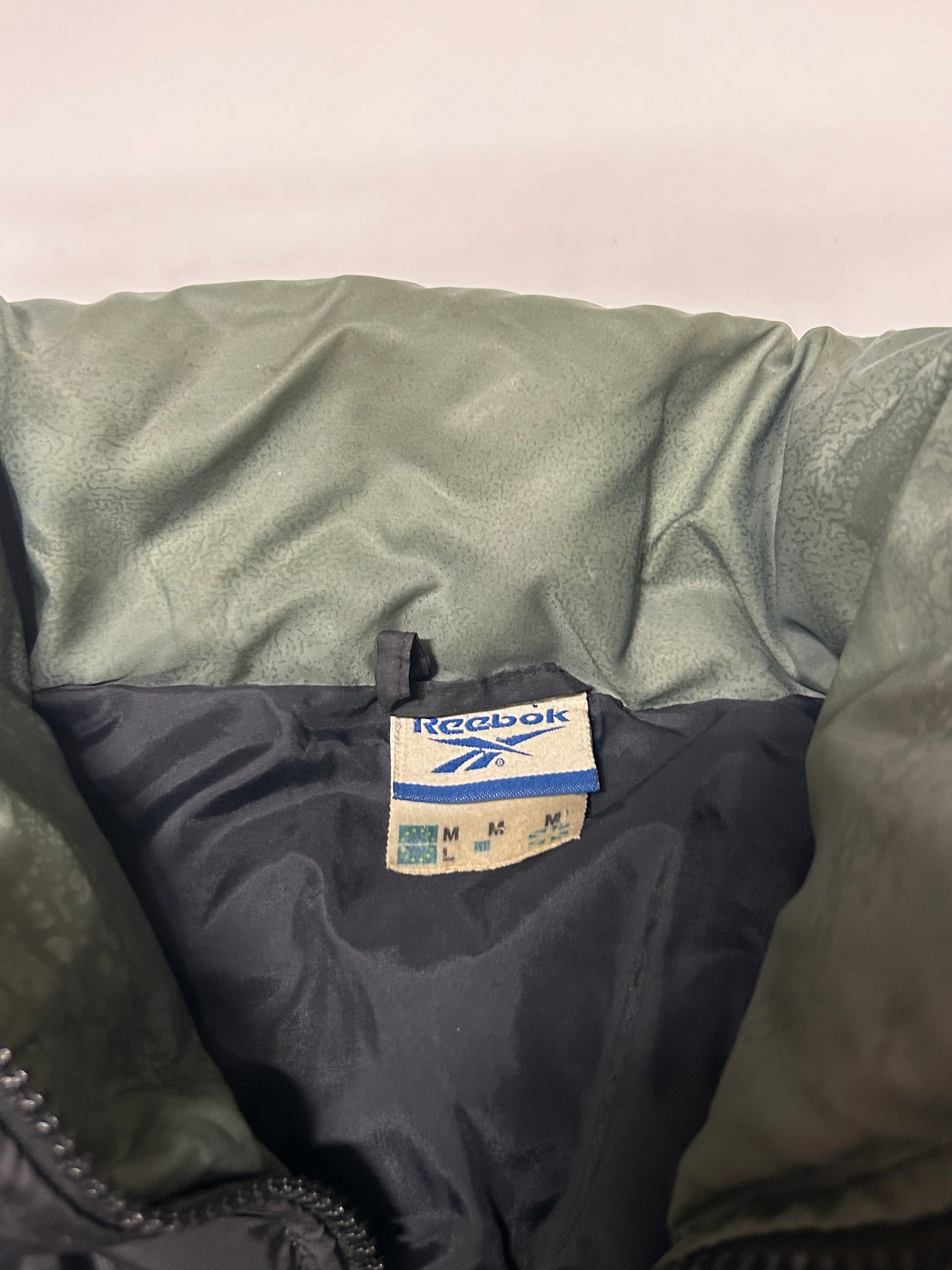 Vintage Reebok puffer jacket (M)