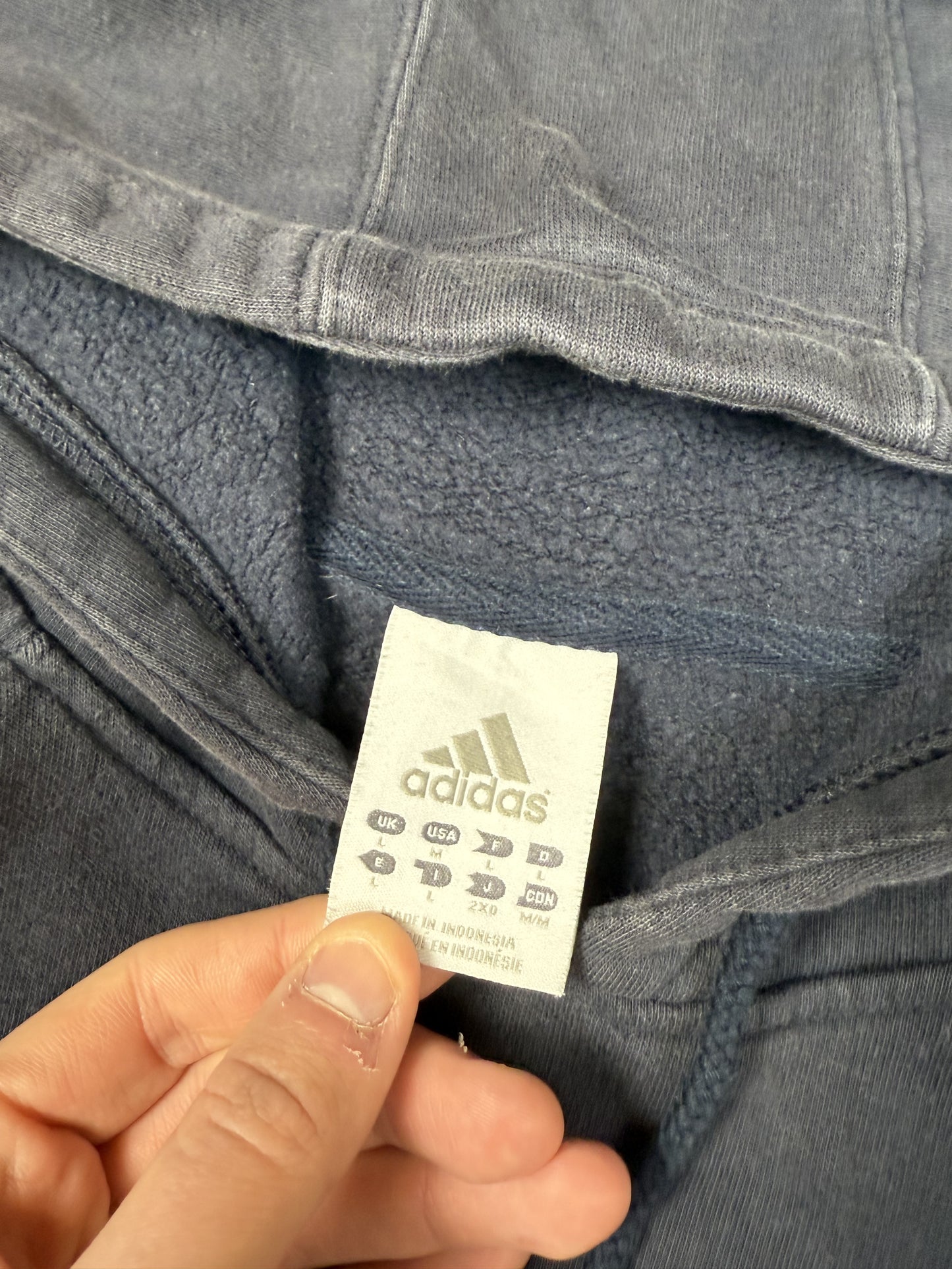 Vintage Adidas hoodie (M)