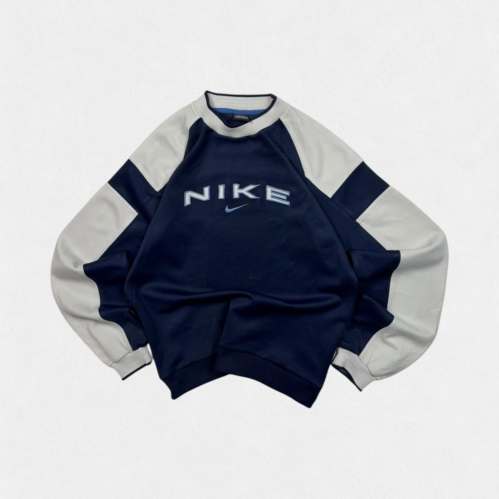 Vintage 90s Nike spell out sweatshirt (S)
