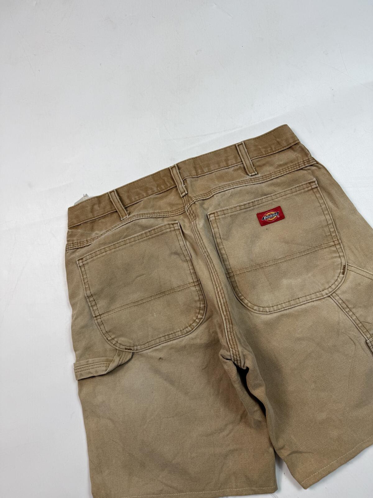 Dickies baggy carpenter shorts (W32)