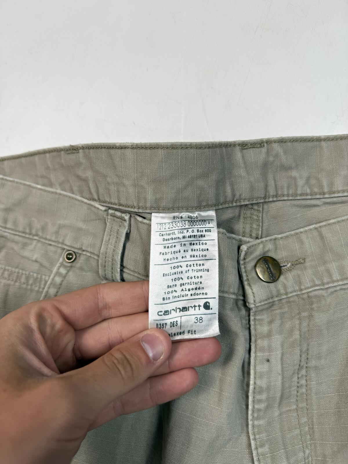 Carhartt baggy cargo workwear shorts (W38)