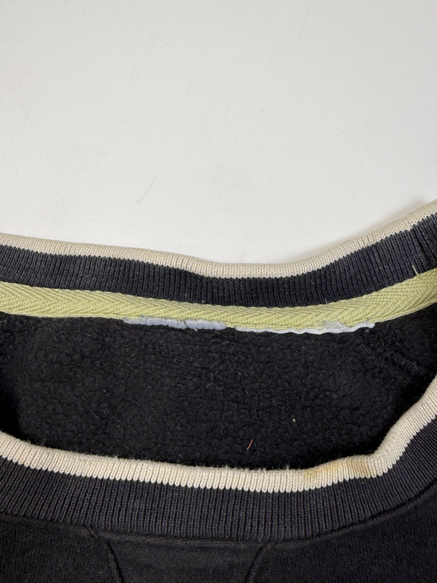 Vintage Nike mini swoosh sweatshirt (M)