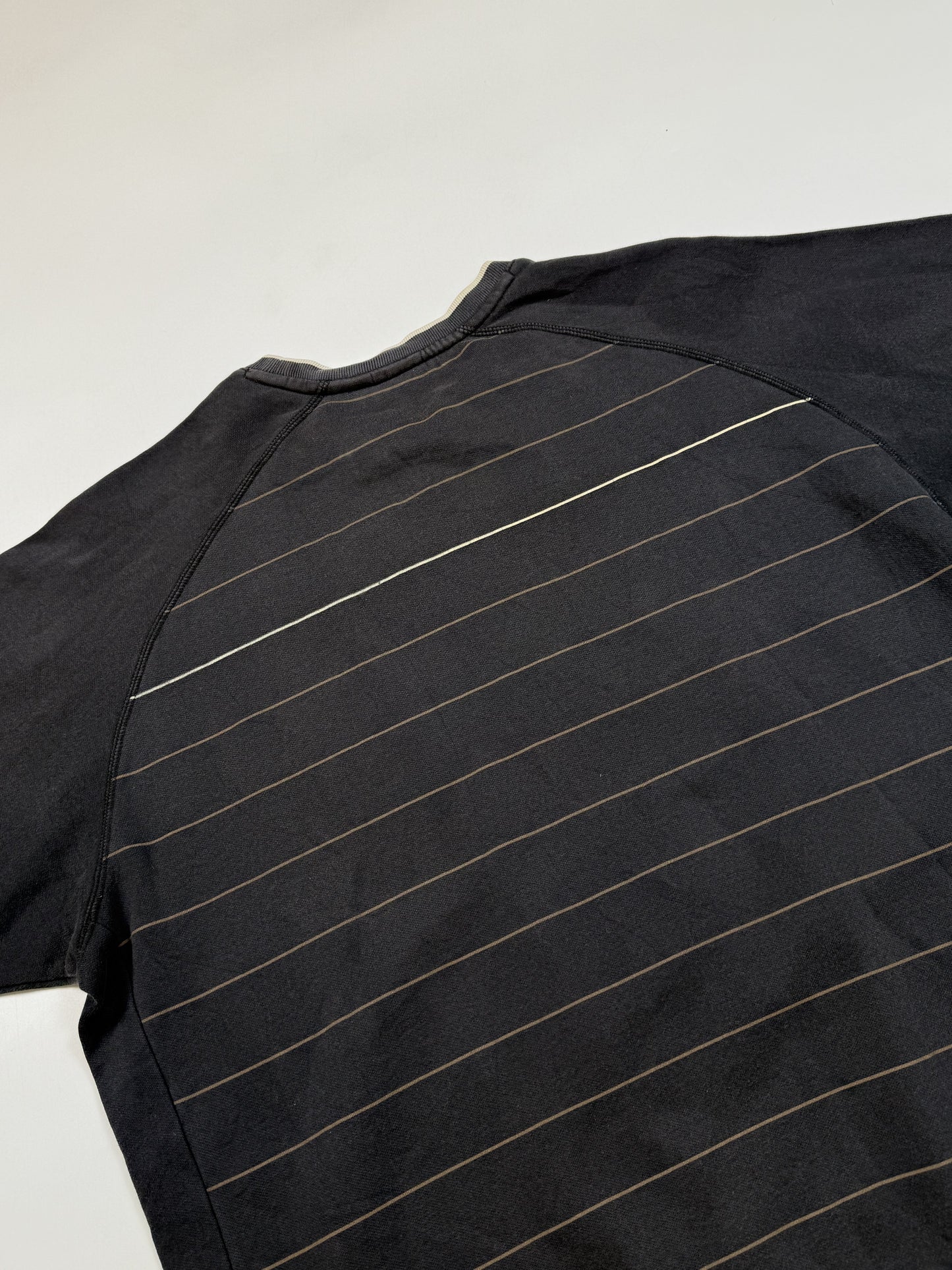 Vintage Nike mini swoosh sweatshirt (M)